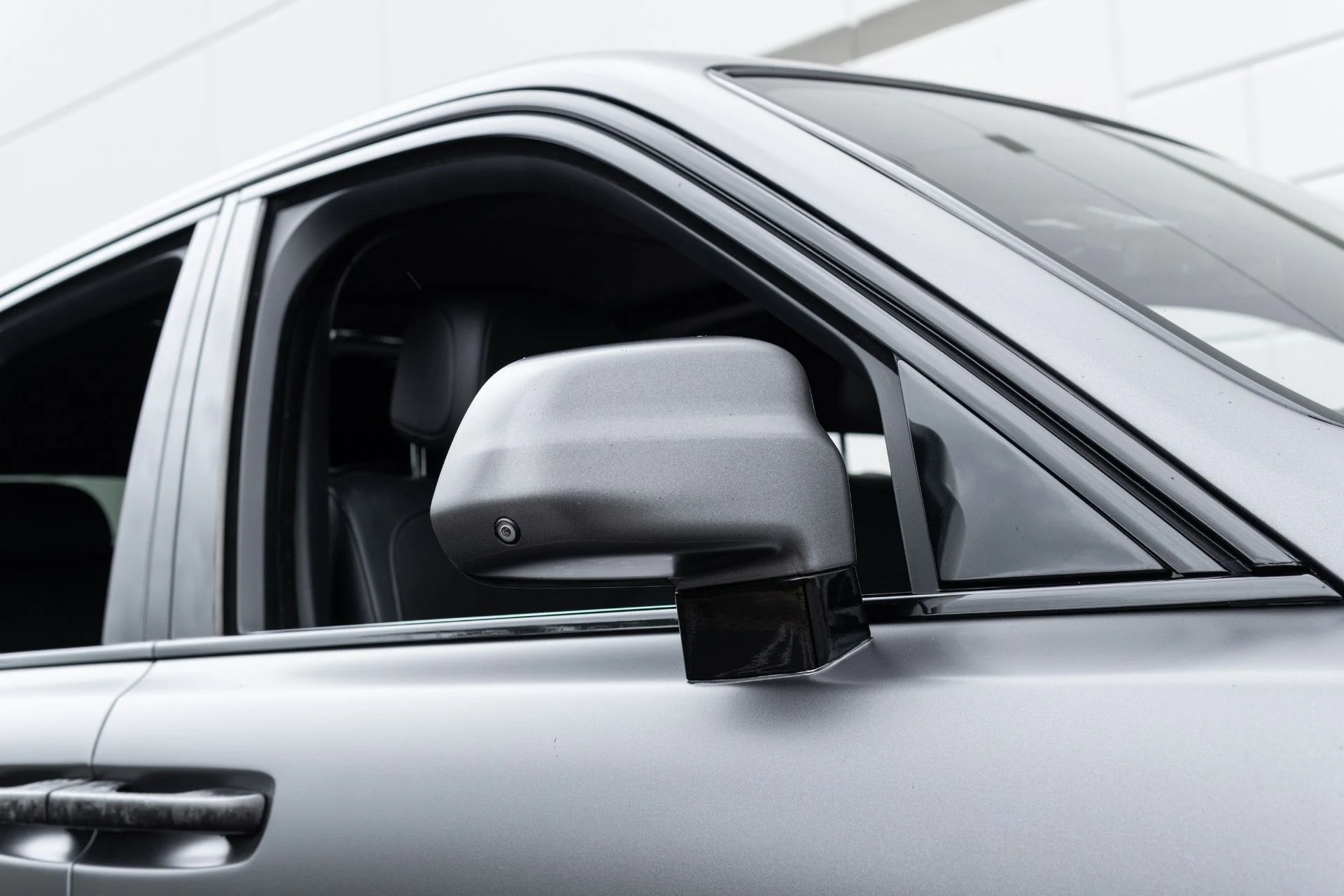 mph009_4160412757_Used_2020_Rolls_Royce_Cullinan_1775753700_79b9f95636