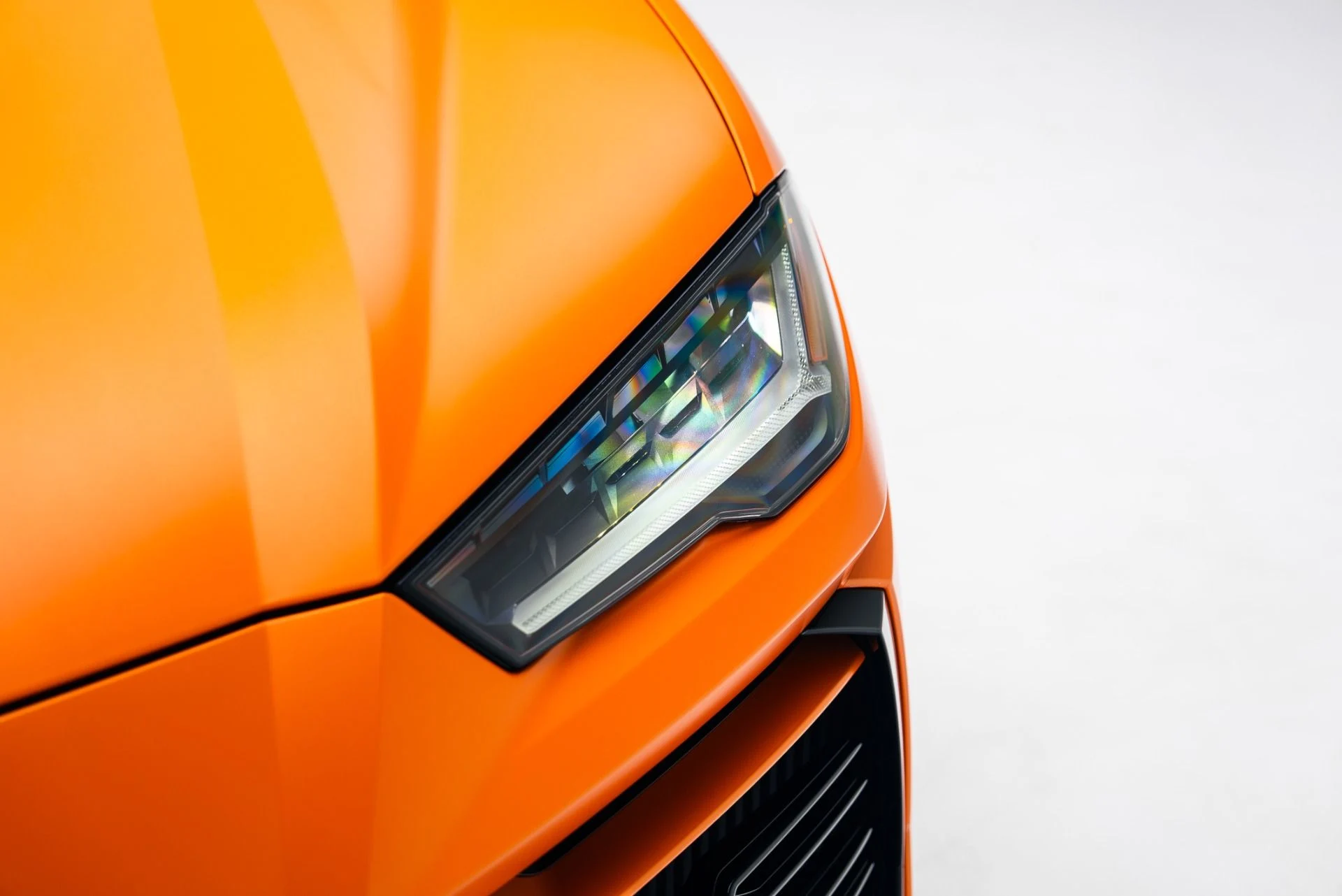 mph009_4160556350_Used_2022_Lamborghini_Urus_1765496956_3b3d73495f