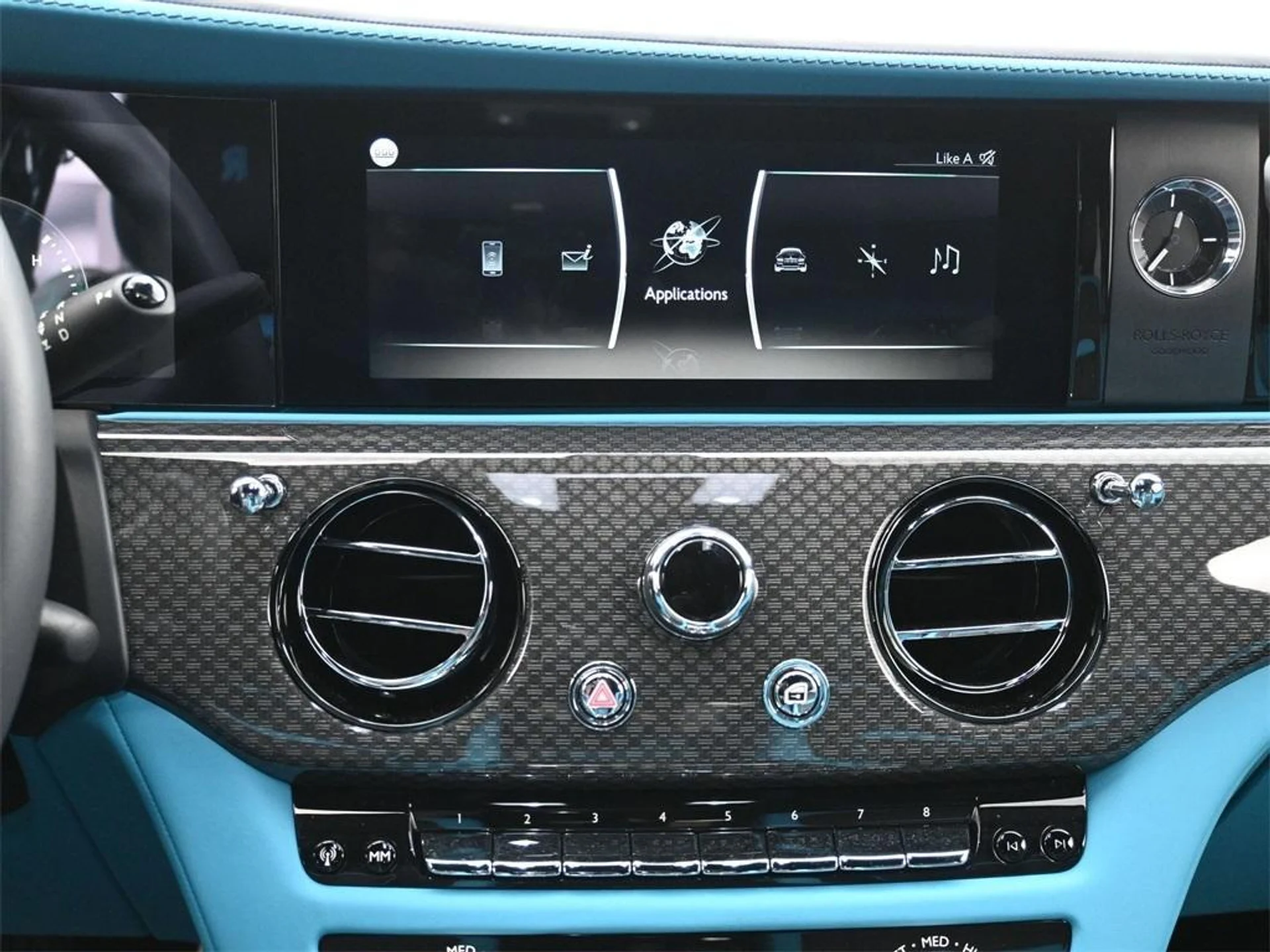 mph009_416271621_Roh_Yp_Xsc_K_Eocsn6ox_A_Sw2e_O_Vn_Q8_6368972b77