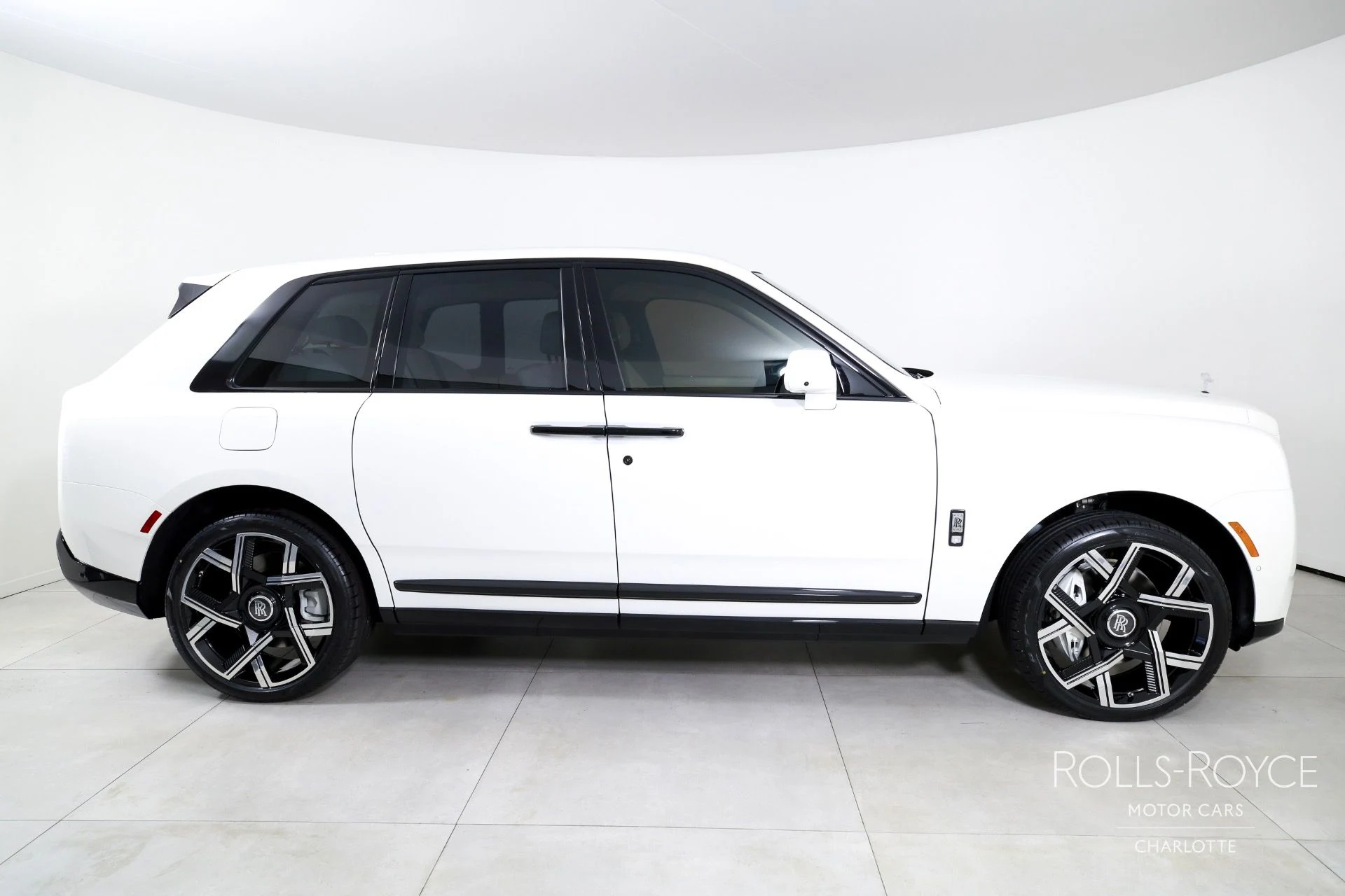 mph009_4169977979_Used_2025_Rolls_Royce_Cullinan_1755801103_23d7767a8c