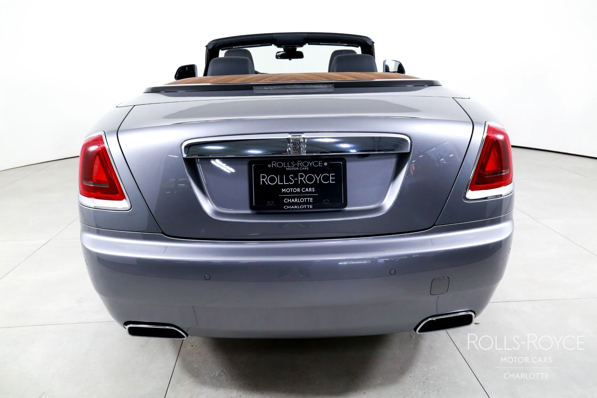 mph009_417259501_Used_2018_Rolls_Royce_Dawn_1789143044_91272bbc7c