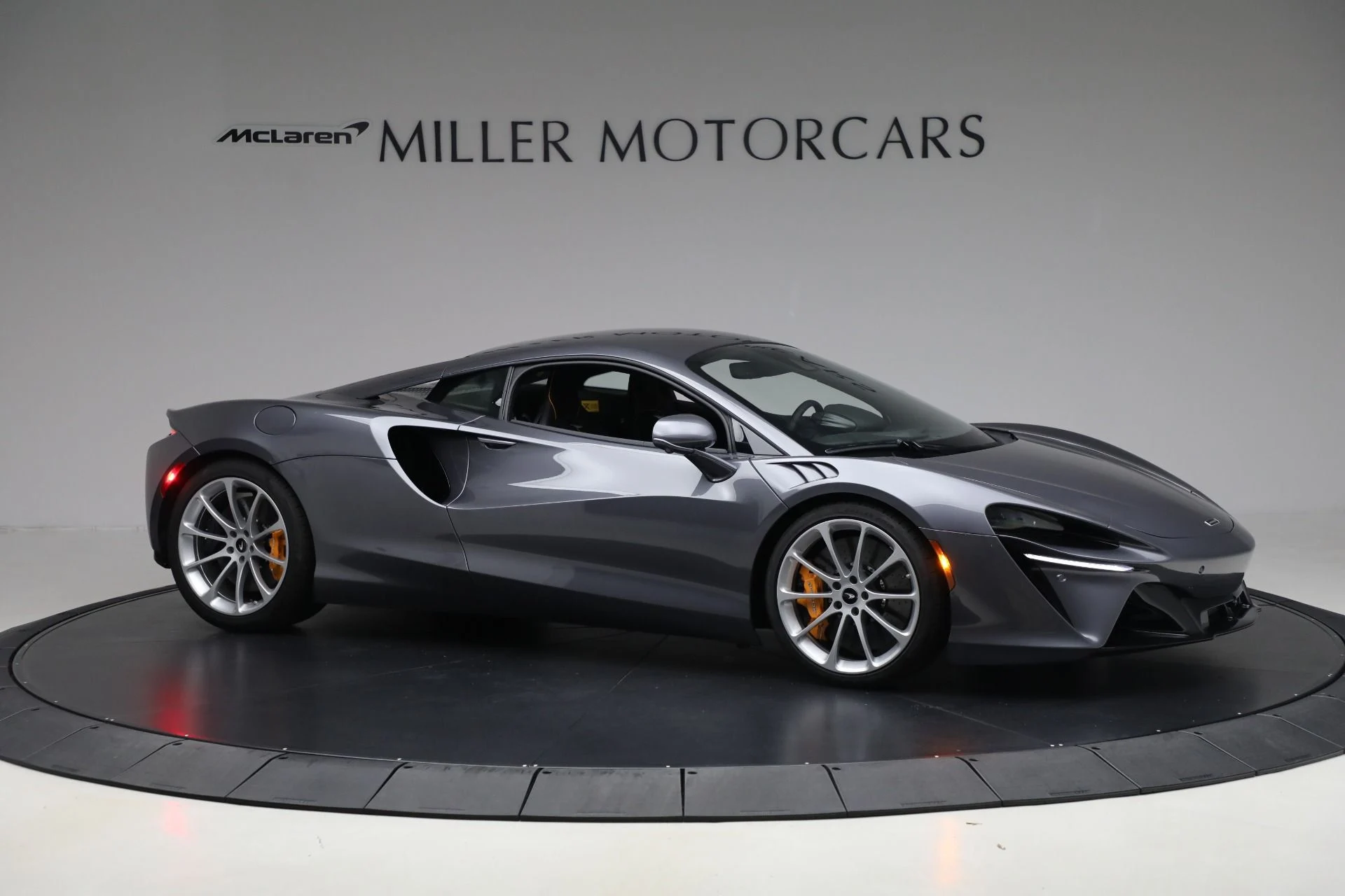 mph009_4174198726_Used_2024_Mc_Laren_Artura_Vision_f240ff2137