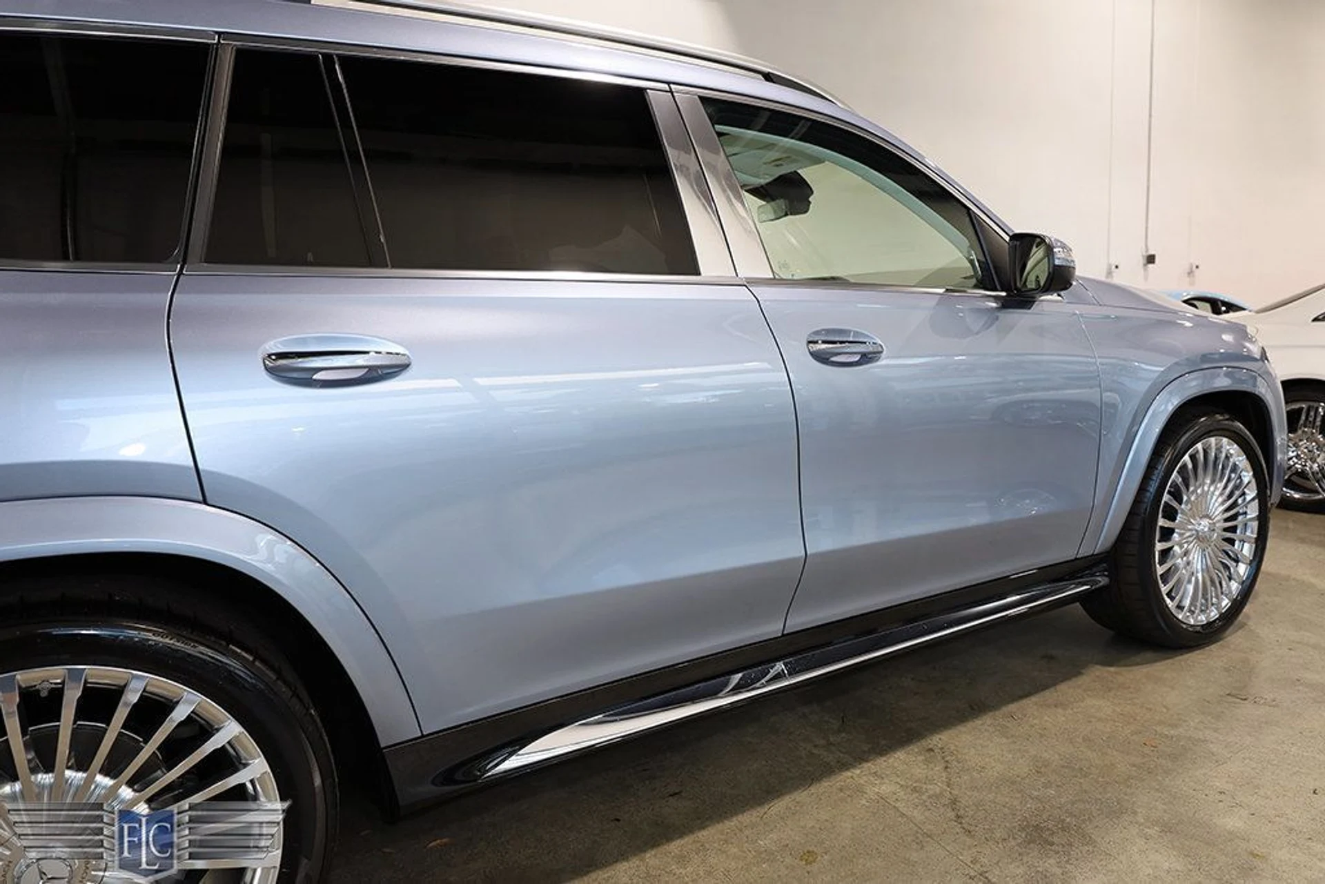mph009_4182280350_used_2025_mercedes_benz_gls_maybachgls6004maticsuv_6305_23033193_10_1024_b635c8cf6b