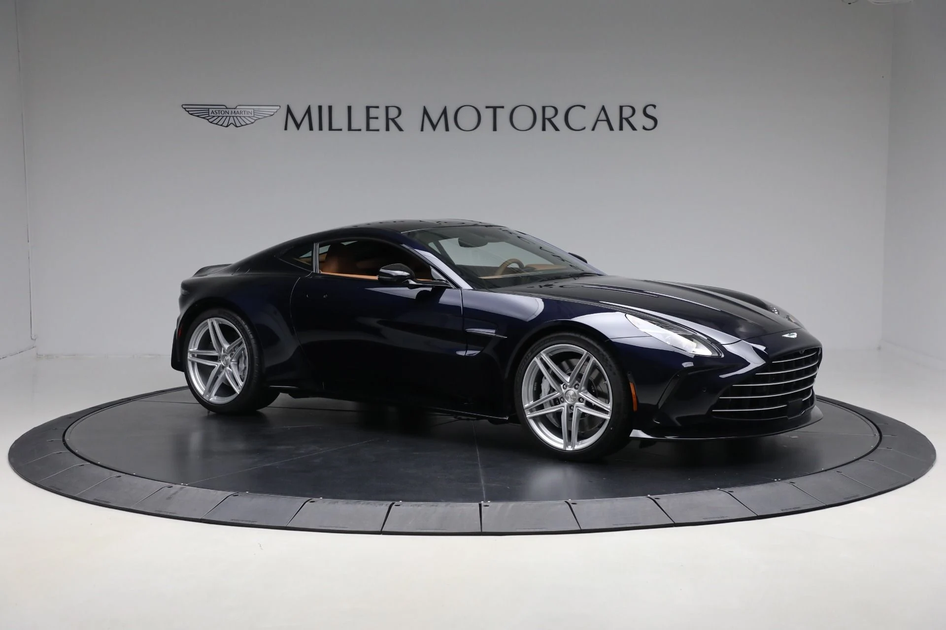 mph009_418273785_New_2026_Aston_Martin_Vantage_69457027f0