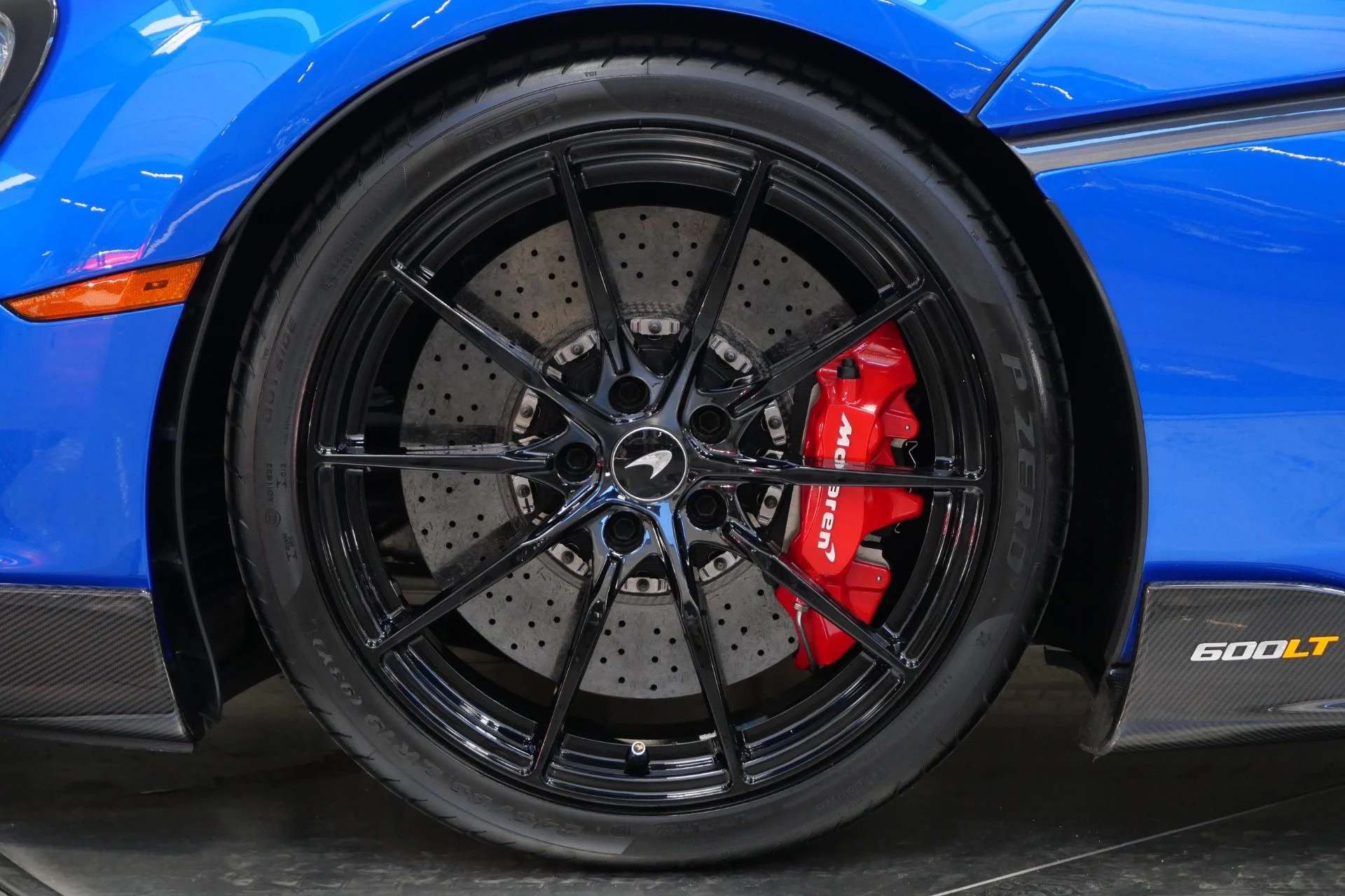 mph009_4200748035_Used_2019_Mc_Laren_600_LT_Carbon_Packs_1_and_2_Bowers_and_Wilkins_Audio_Ultra_Lightweight_Wheels_1767975670_6d1888e6af