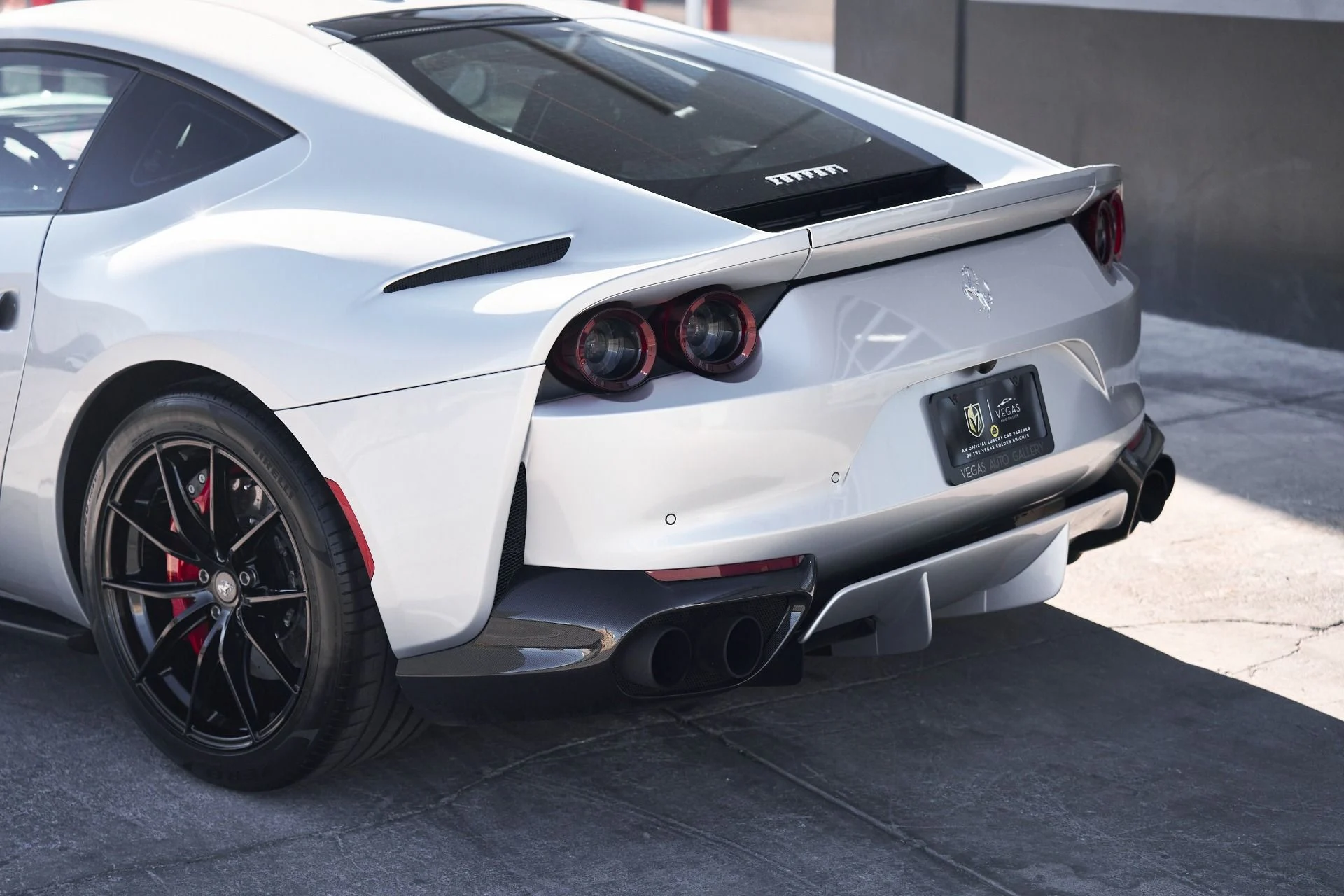 mph009_4202718282_Used_2020_Ferrari_812_Superfast_Base_1753754444_cdec86f00a