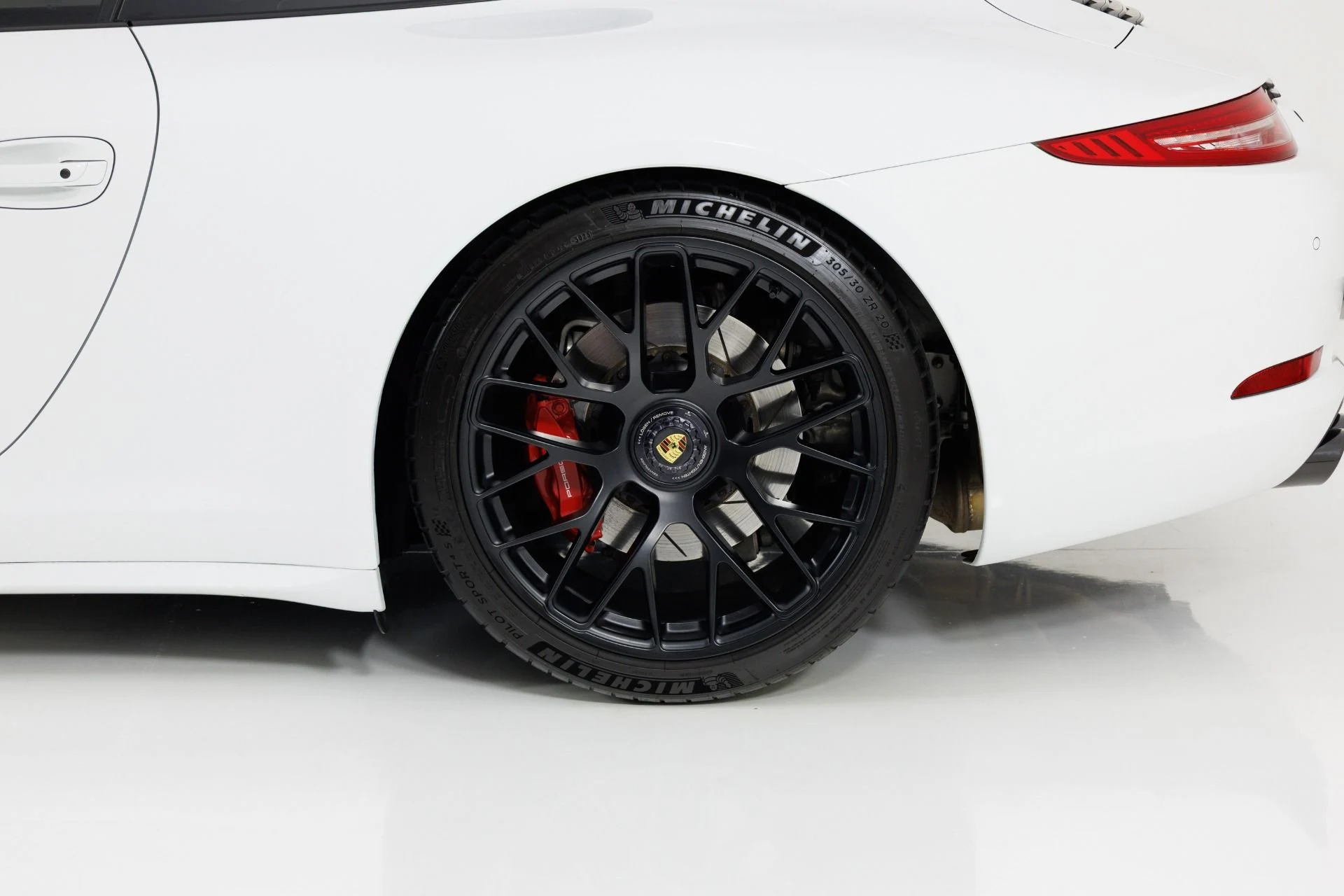 mph009_4206188190_Used_2016_Porsche_911_Carrera_GTS_1792778162_5848906c9b