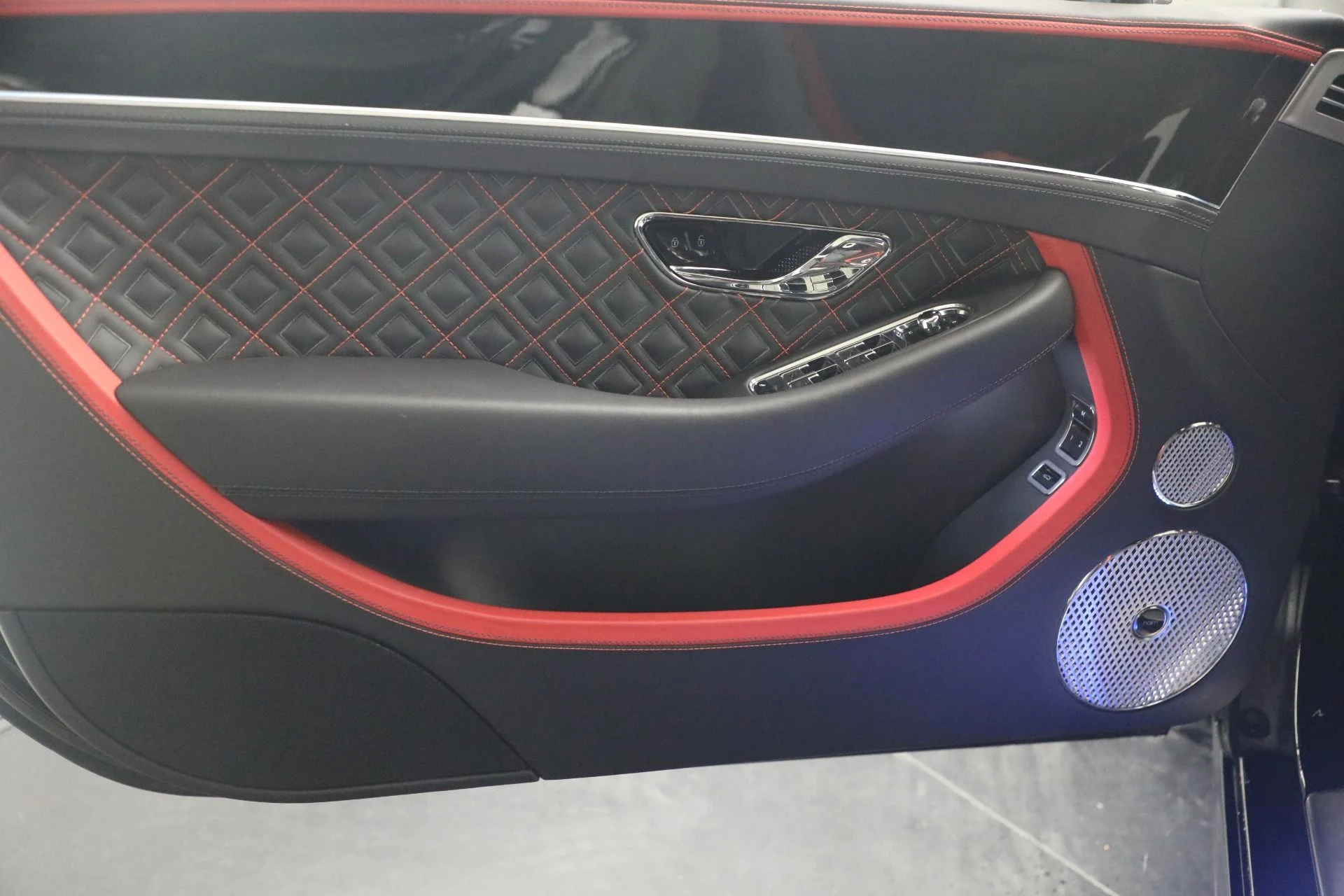 mph009_421038546_Used_2023_Bentley_Continental_GT_Speed_1775859815_0ec5edb107