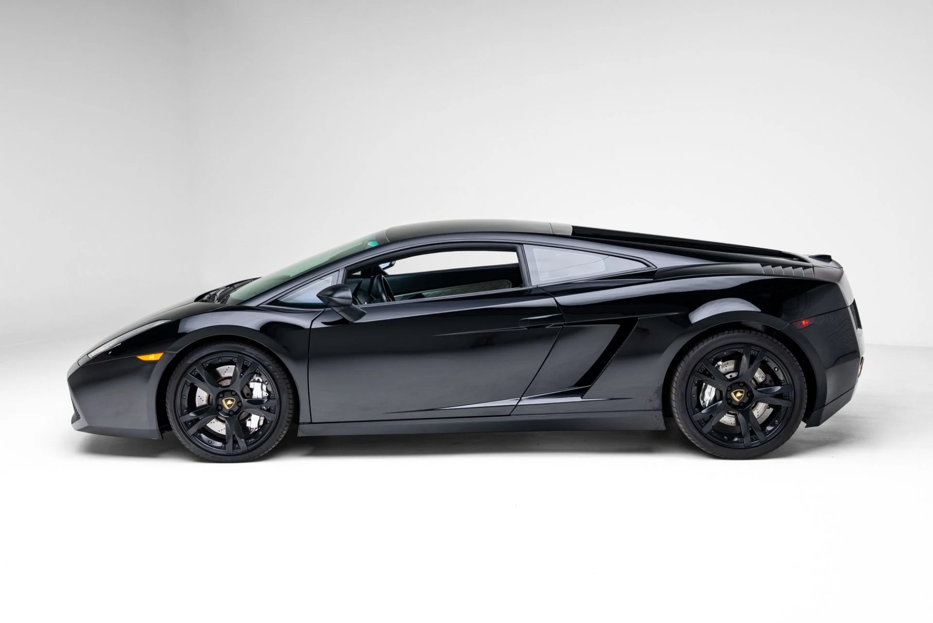 mph009_4214955617_Used_2007_Lamborghini_Gallardo_Nera_Edition_1770753495_aae081a6ca