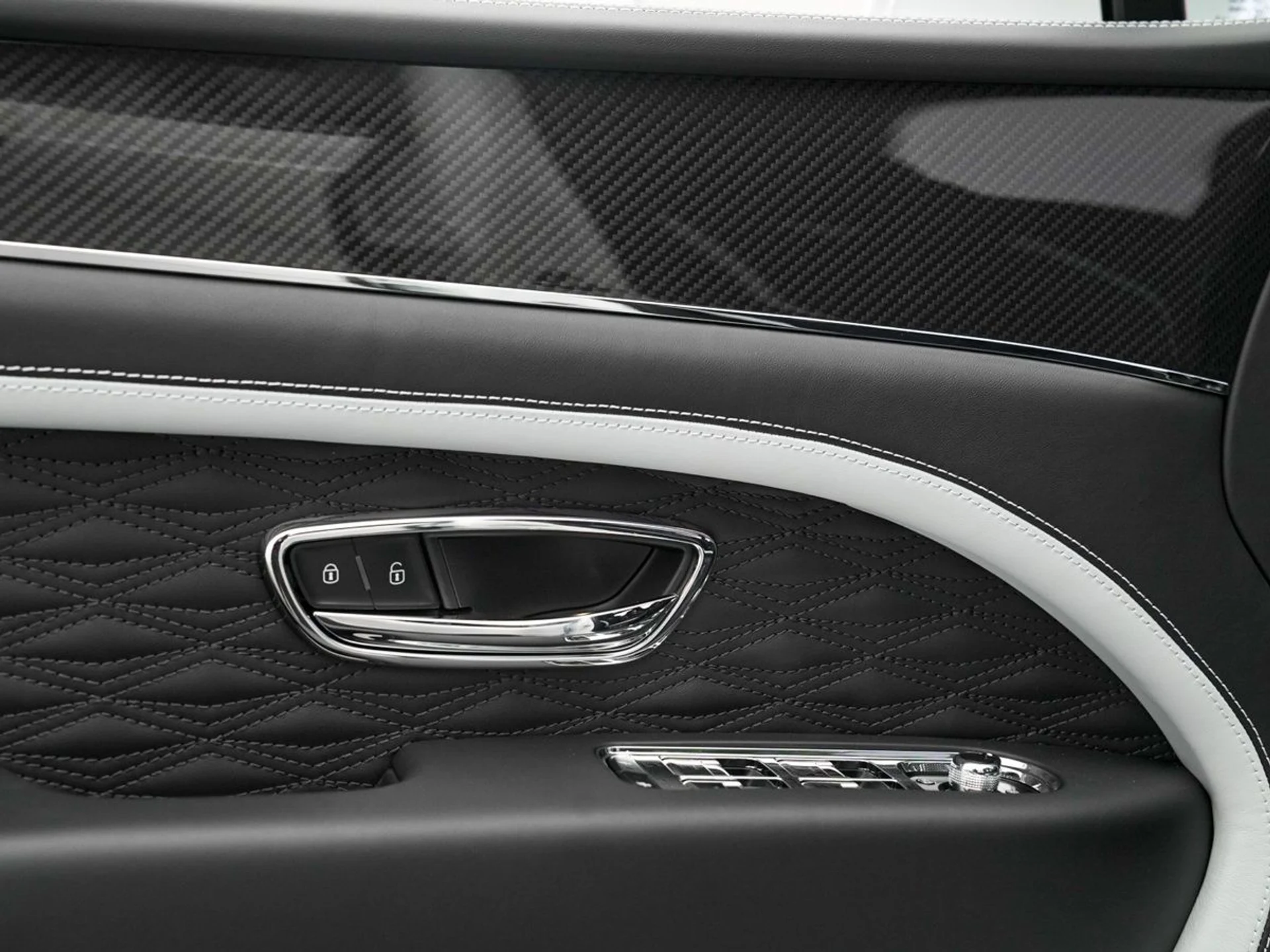 mph009_4218451988_jxd8tn8lt0cu0vdqit4w061s2evw_cea7874df7