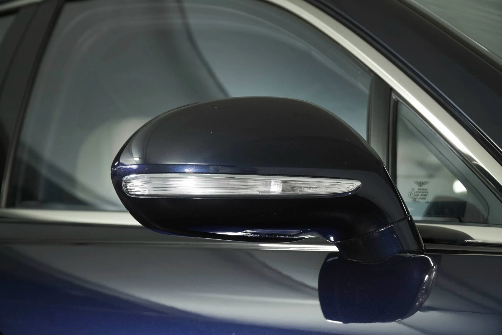 mph009_4220185688_Used_2015_Bentley_Flying_Spur_V8_1773689029_8477d28c26