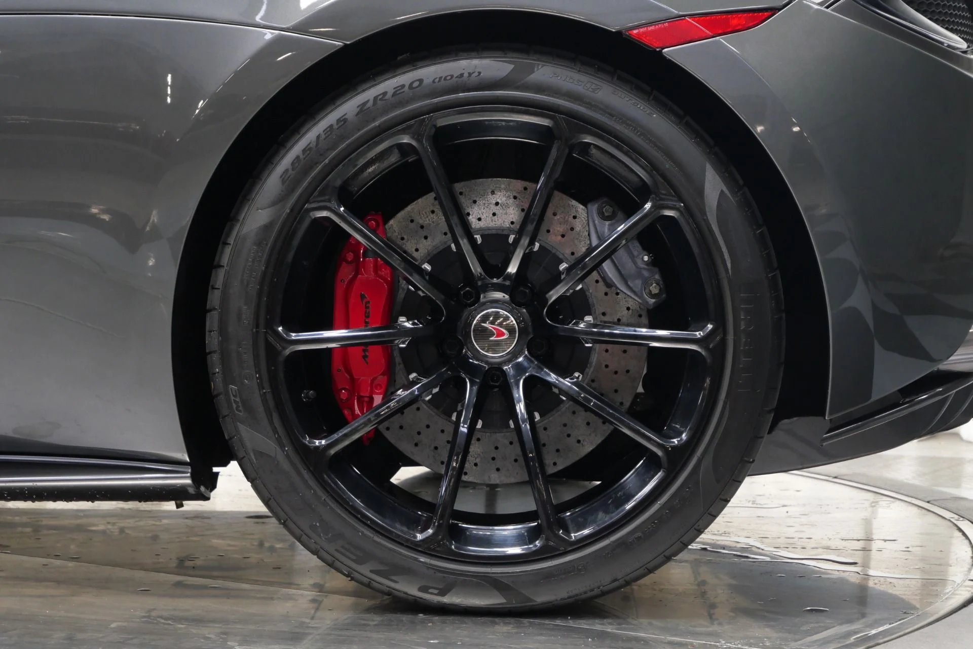 mph009_4227687081_Used_2018_Mc_Laren_570_S_Spider_1758898773_43cdf0e325
