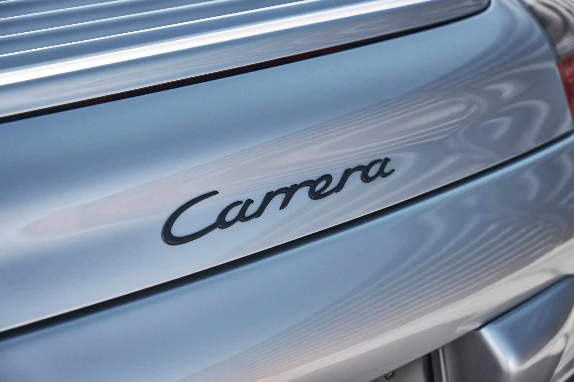 mph009_4227709559_Used_2002_Porsche_911_Carrera_1766458392_d0cff4a606