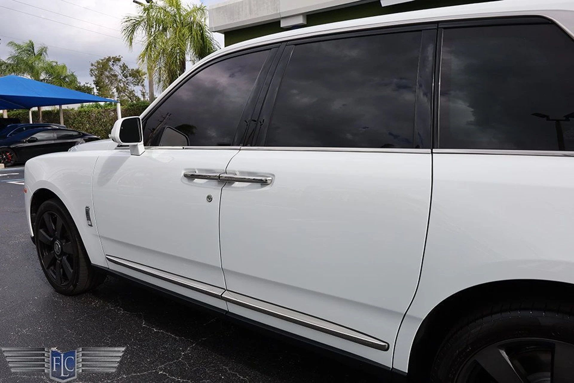 mph009_4237557986_used_2019_rolls_royce_cullinan_sportutility_6305_22963693_10_1024_10e8ca60a4