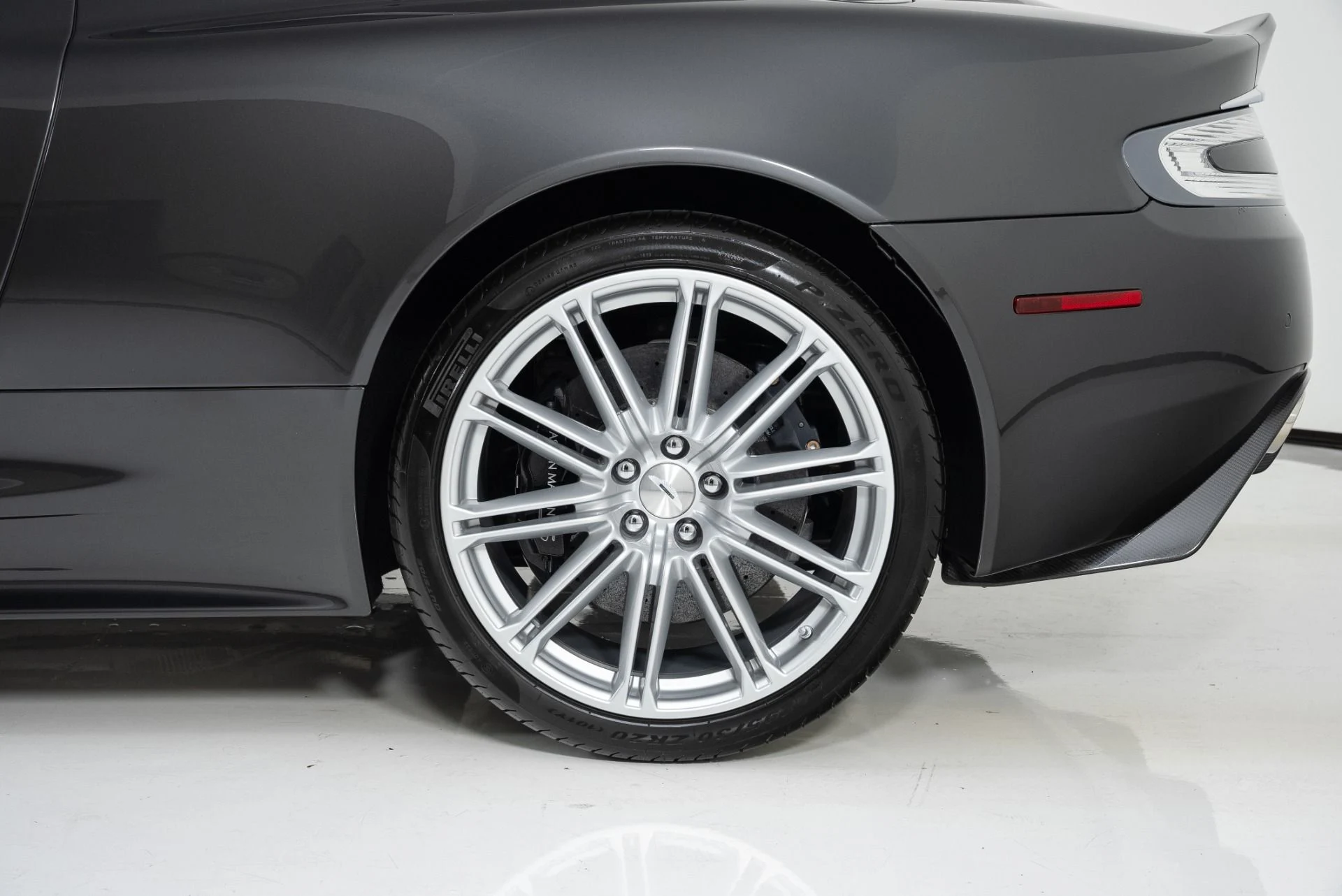 mph009_4243464423_Used_2011_Aston_Martin_DBS_1701890210_43a366bb68