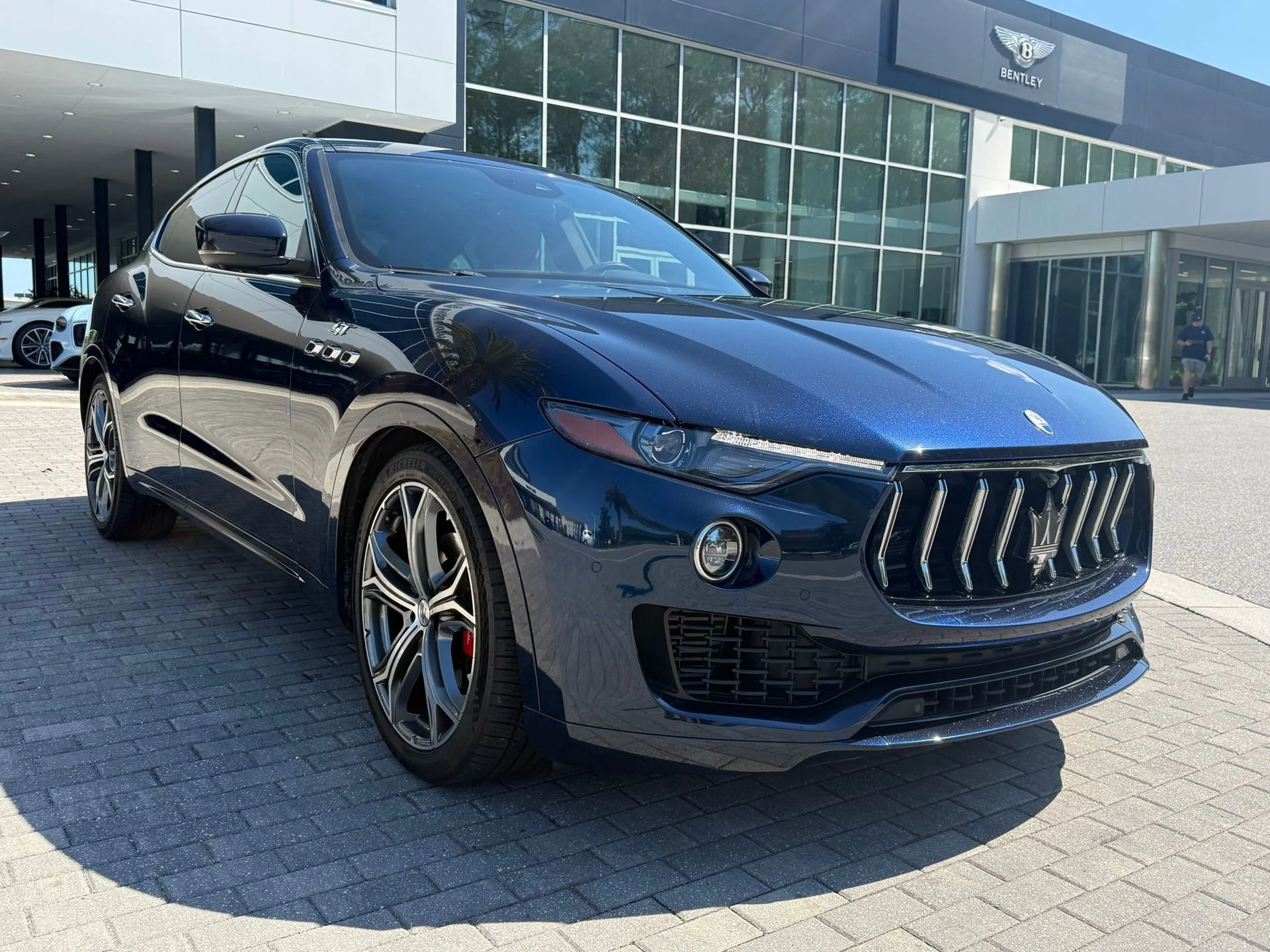 mph009_4247235068_6afa4655c6c541bc8fa8957f3f12119c_ead064b67e