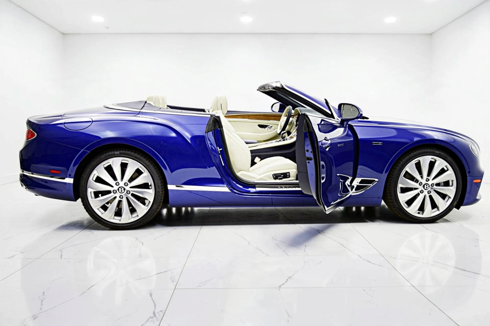 mph009_4249287931_Used_2024_Bentley_Continental_GTC_Edition_8_LEASE_OPTIONS_AVAILABLE_4625e39e0f