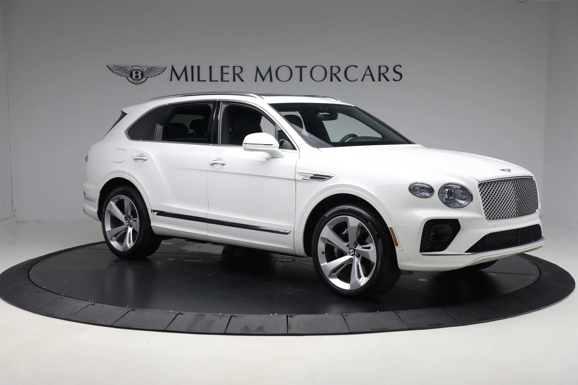 mph009_4252065804_Used_2023_Bentley_Bentayga_V8_314df63504