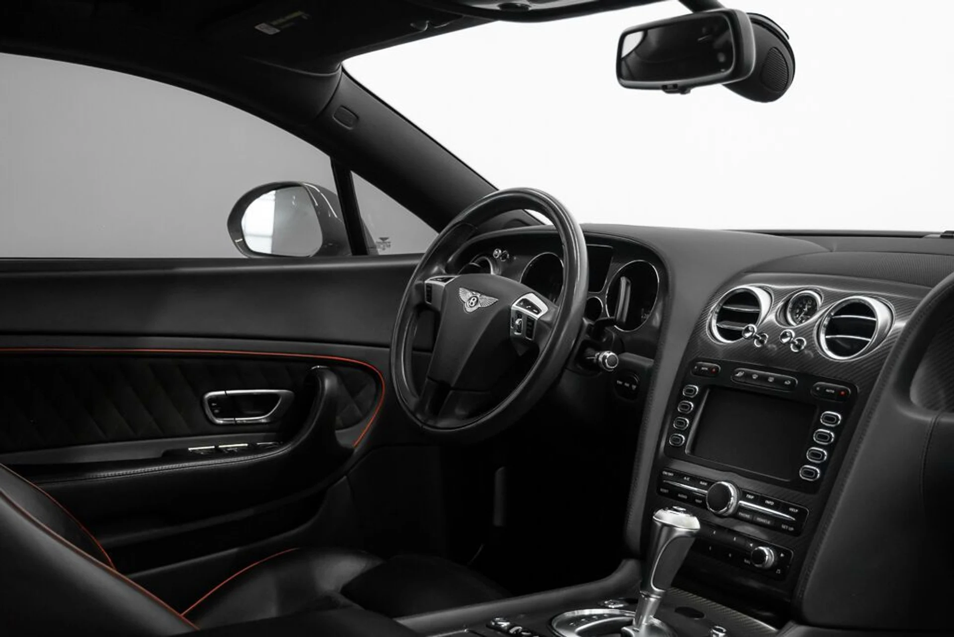 mph009_4261018821_bentley_continental_supersports_2010_jpg_v_1758918548_cb55d21cd8