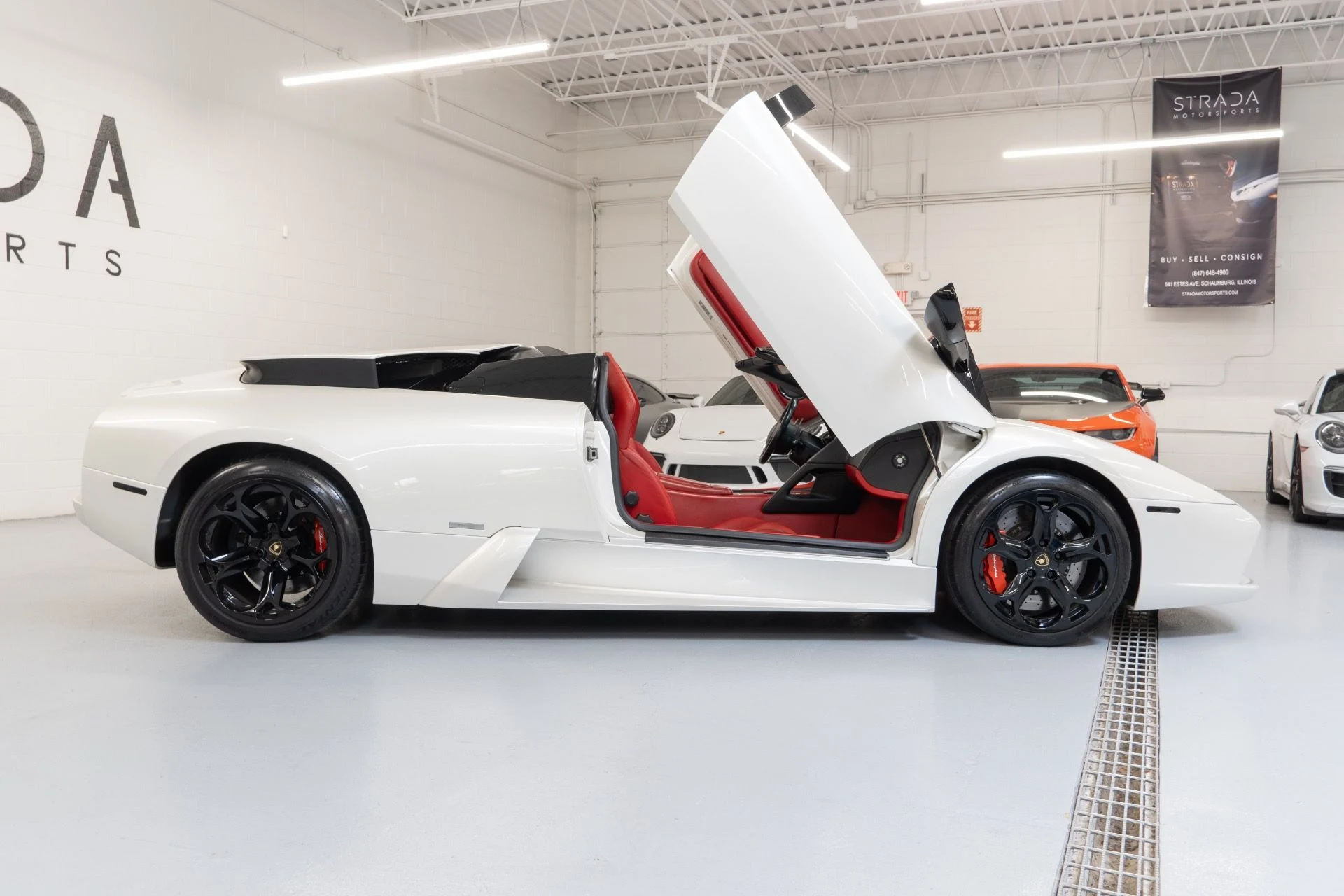 mph009_4263702231_Used_2006_Lamborghini_Murcielago_1758225770_8ec8ab5ccb