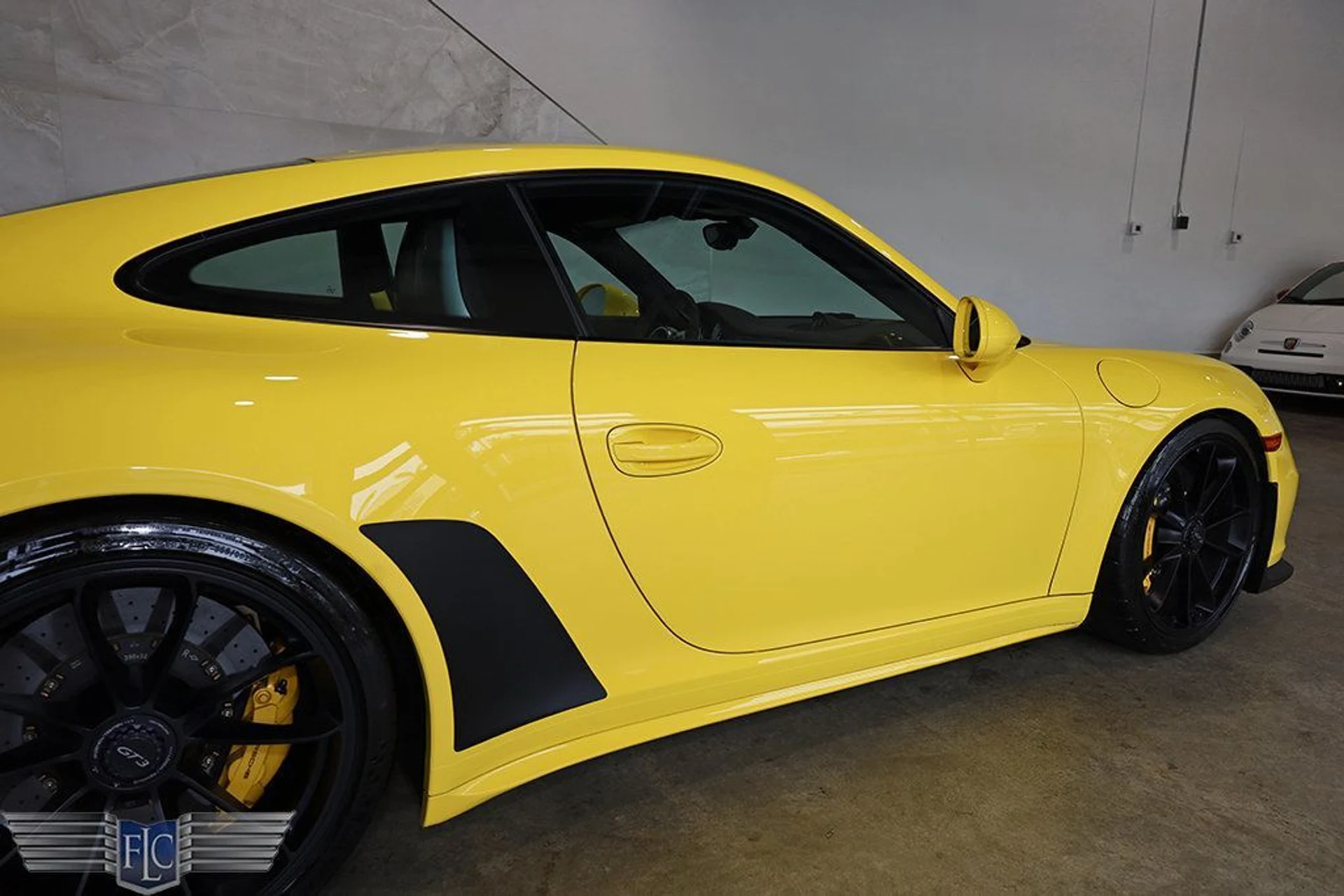 mph009_4269010121_used_2015_porsche_911_2drcoupegt3_9689_22861277_10_1024_4863975ba6