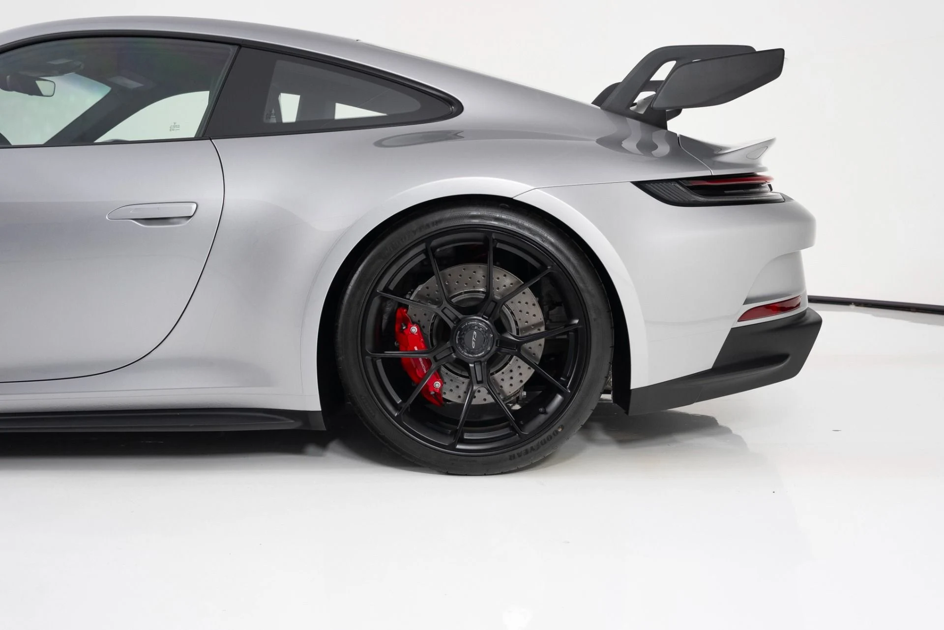mph009_4270319720_Used_2022_Porsche_911_GT_3_1756855534_bbf50216c8