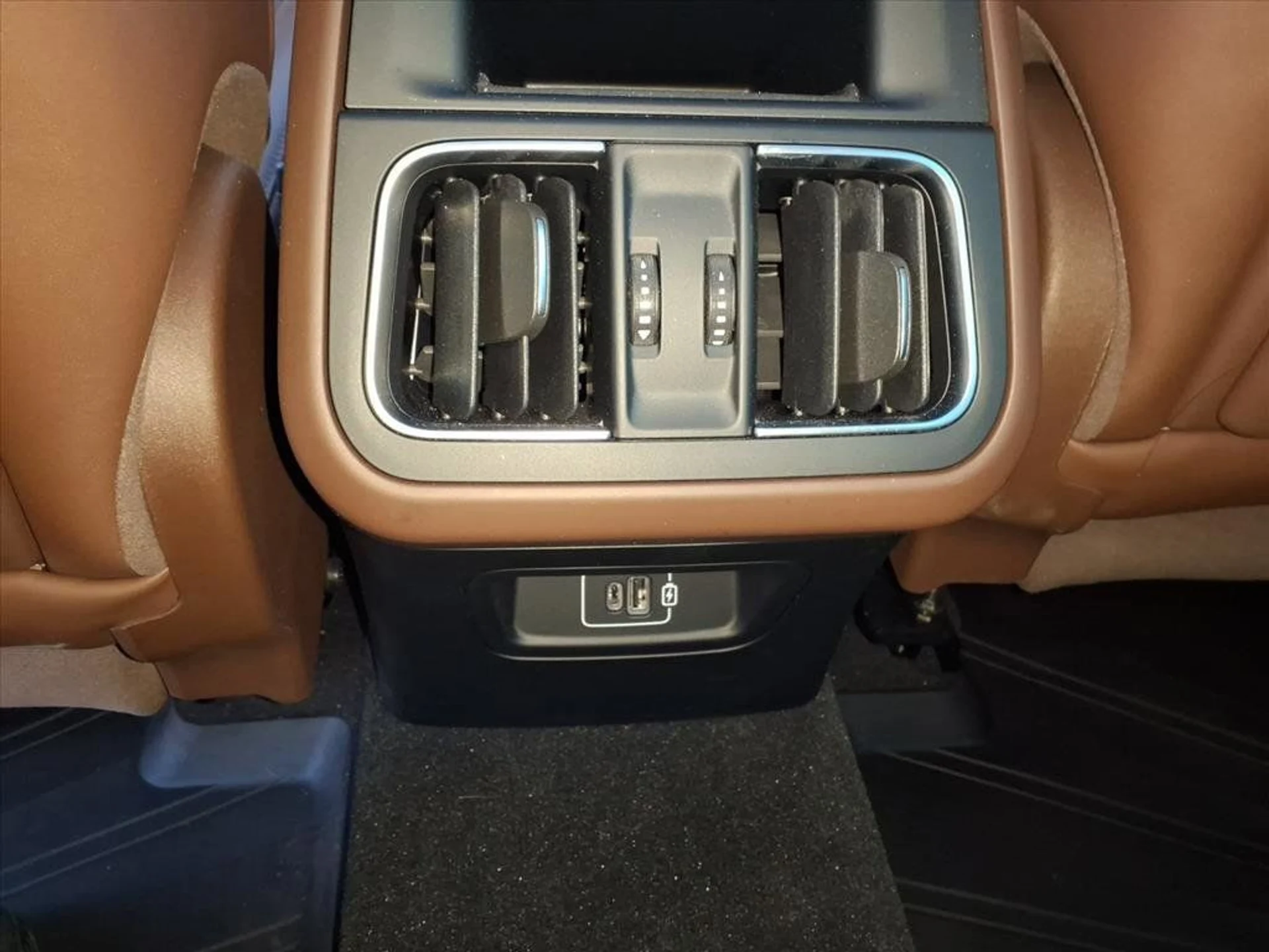 mph009_4271684960_733b83f120f09202dc3519c9a1f2f646_10cee22ed6