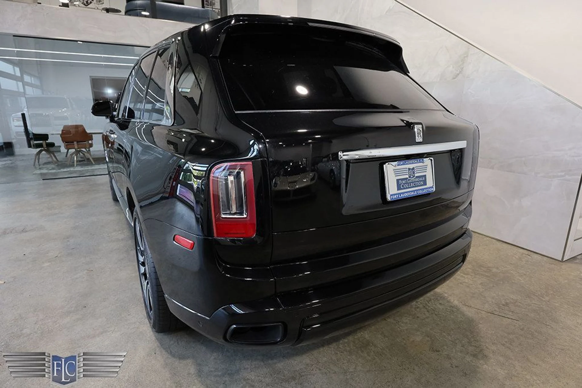 mph009_4272627213_used_2019_rolls_royce_cullinan_sportutility_9689_22937203_10_1024_1155405952