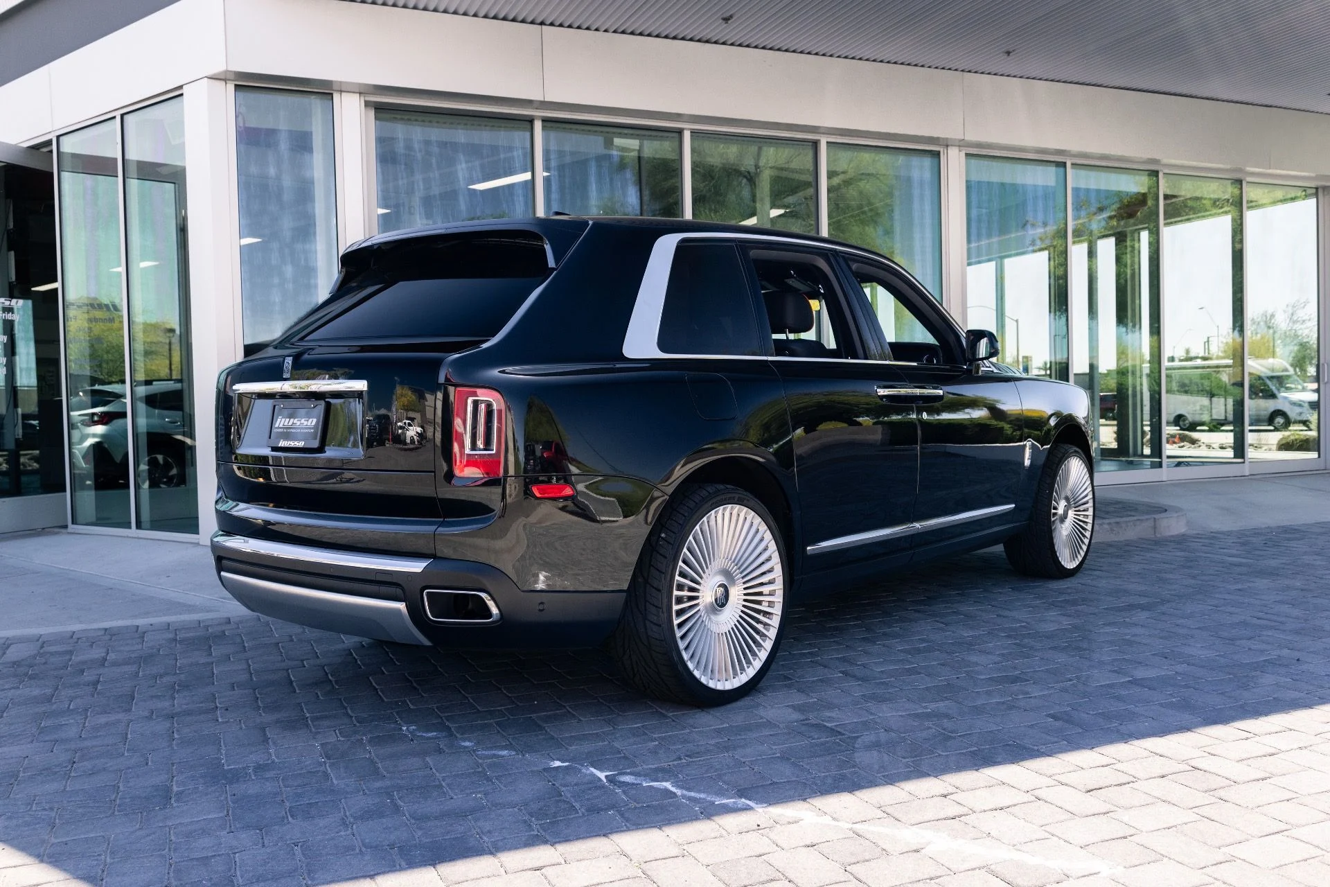 mph009_4291552864_Used_2021_Rolls_Royce_Cullinan_1774297263_7b1651913c