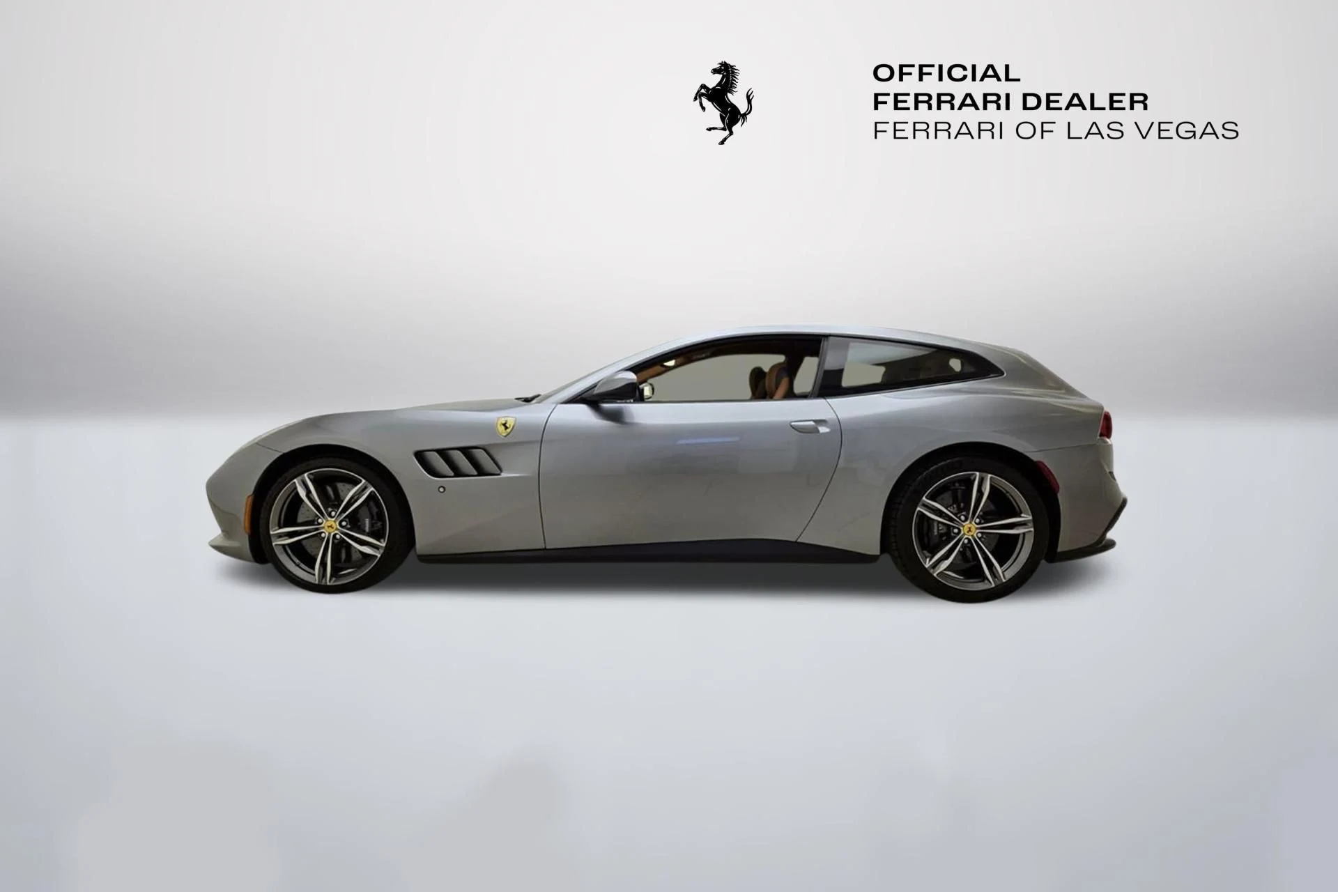 mph009_4291814182_Used_2017_Ferrari_GTC_4_Lusso_V12_1771611641_ffeb46d17c