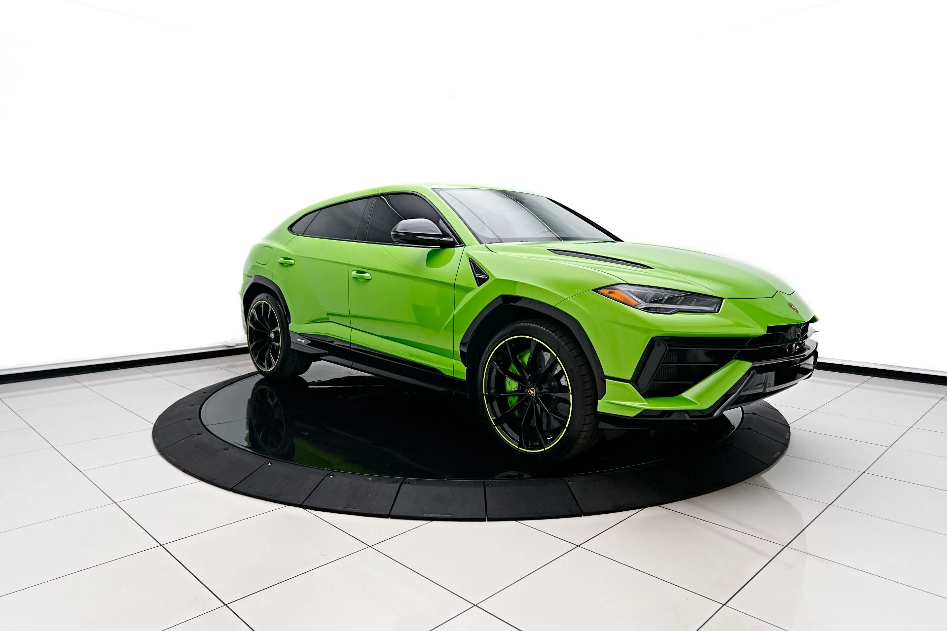 mph009_4294748824_Used_2023_Lamborghini_Urus_S_1692657144_ce092ca508