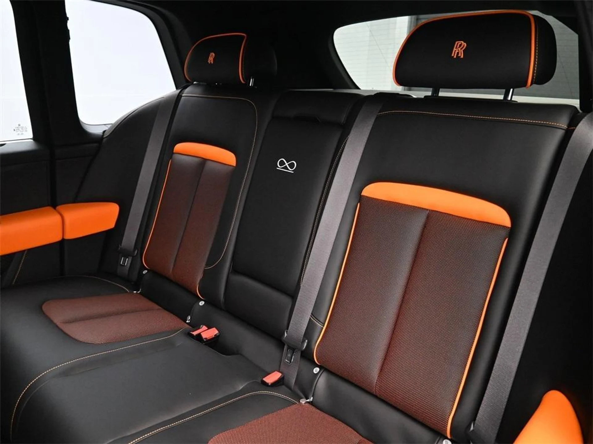 mph009_430727667_Dr_Dym2_A7wsn9_Dr_Ilu_Ao9_Q1_Prkbw_baf81432c2