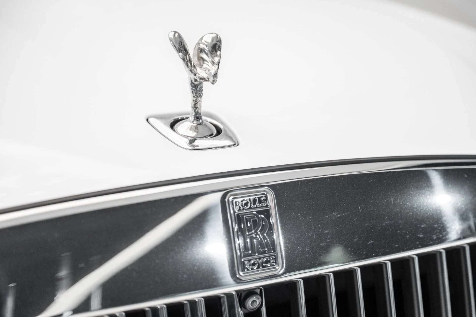 mph009_432073235_Used_2021_Rolls_Royce_Ghost_1753979325_18d395fc87