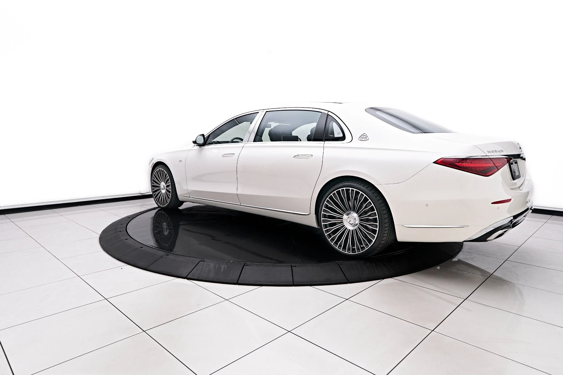 mph009_433117227_Used_2022_Mercedes_Benz_S_Class_Maybach_S_680_1757180587_8777d600bd
