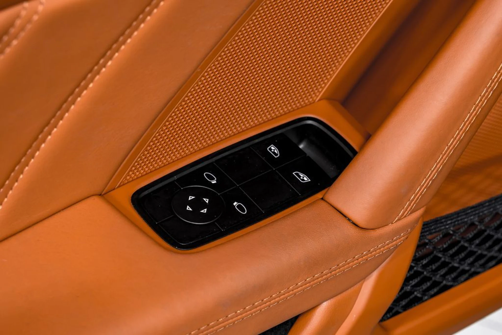 mph009_43345884_c60d0d873b1d4a2c79ffd5f826c1647ax_8b764d2426