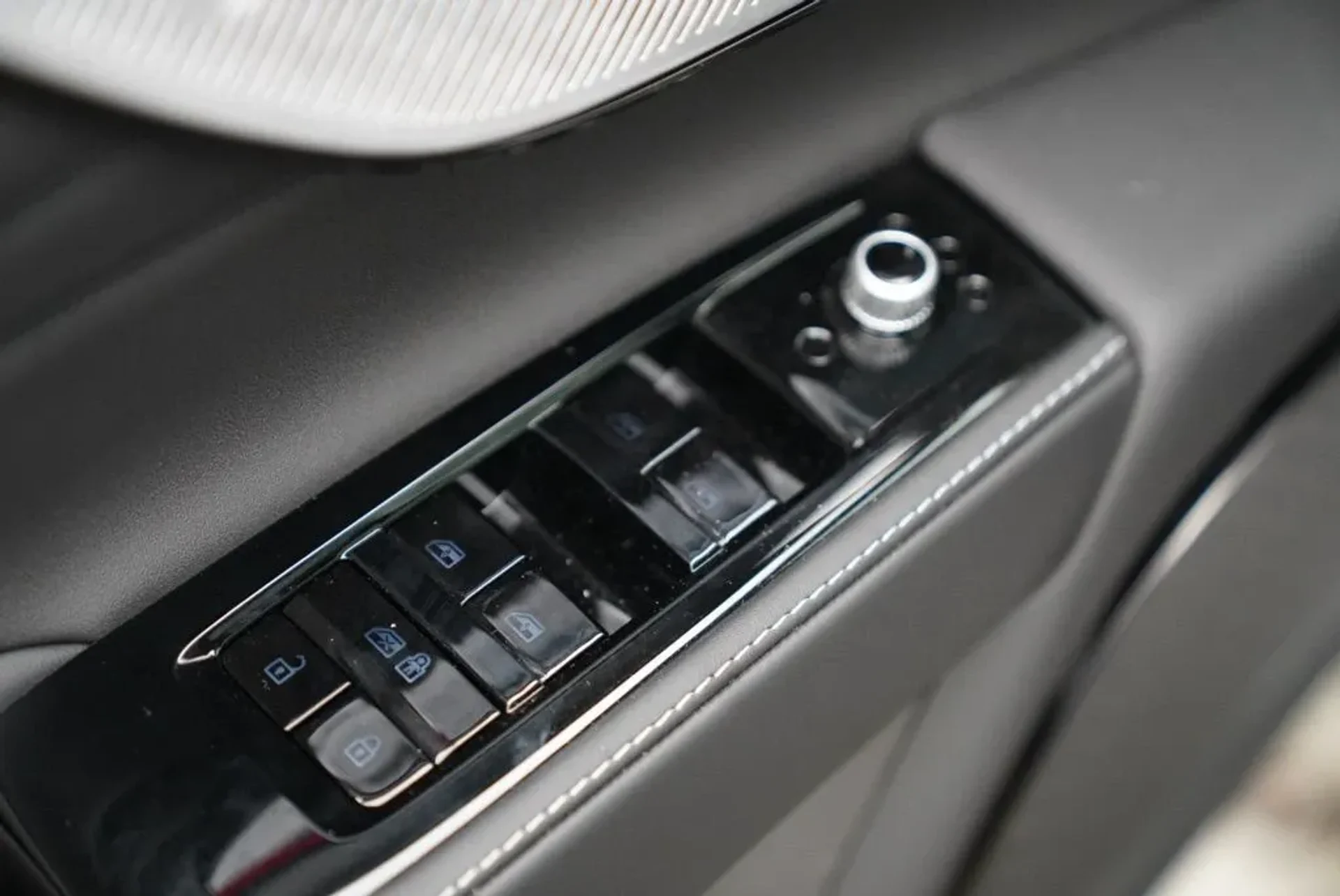 mph009_435043409_j68eu8bv3wfox602nbda9v3mi0t0_882878084b