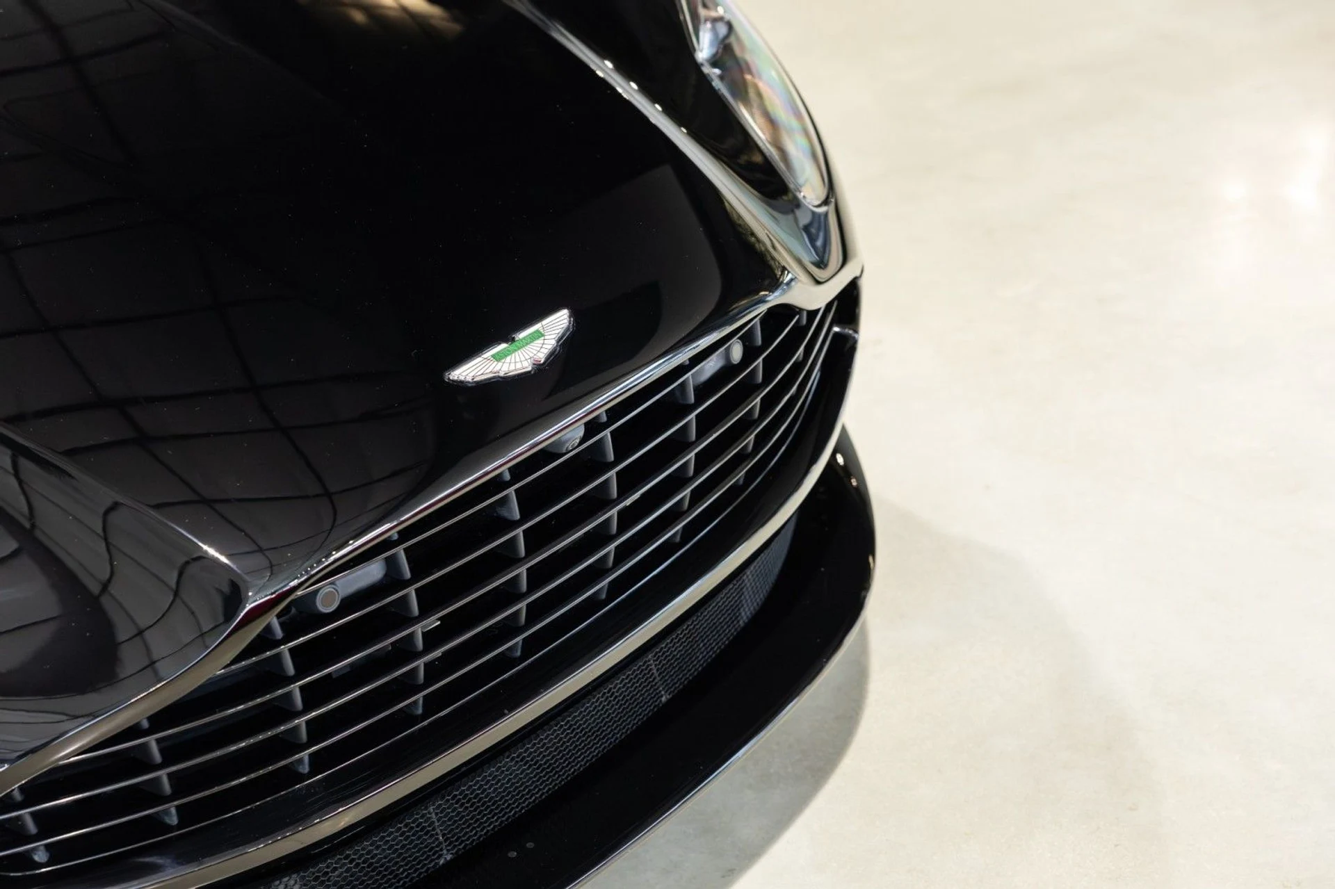 mph009_436524716_y_A_c3e43bb069