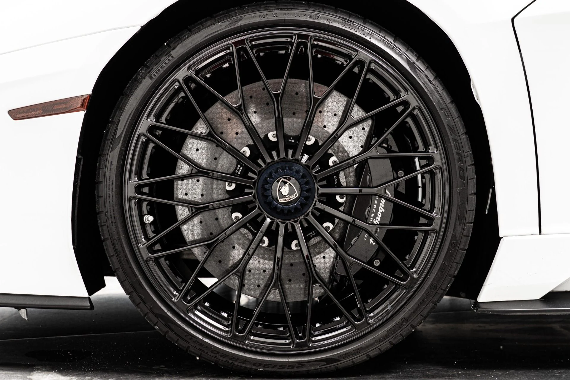 mph009_439190673_Used_2019_Lamborghini_Aventador_LP_740_4_S_Roadster_1758210075_f0fdb7d42a