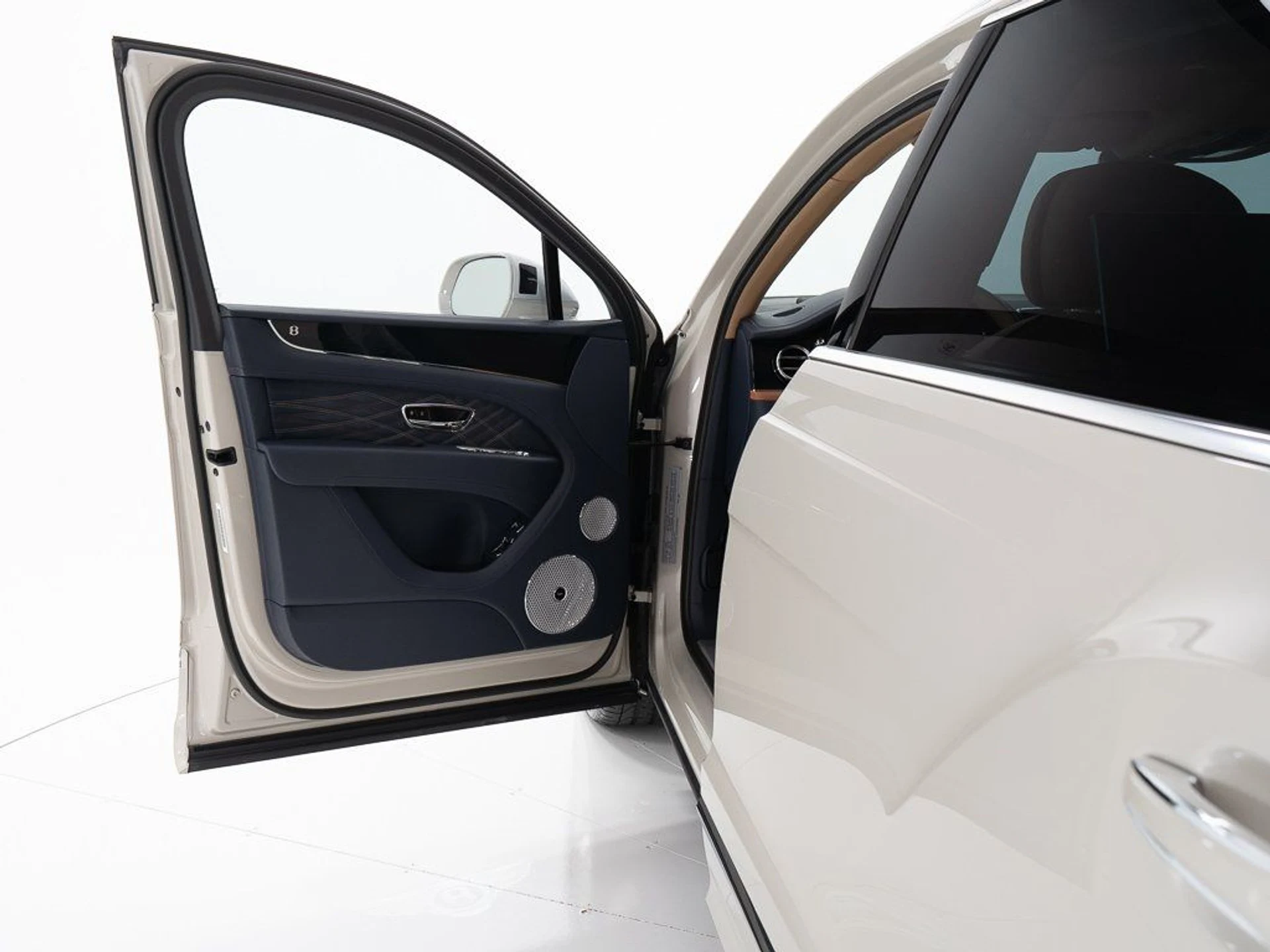 mph009_444728969_2067a2f2e996bbf650fa05ae916bfd95_9ee898536e