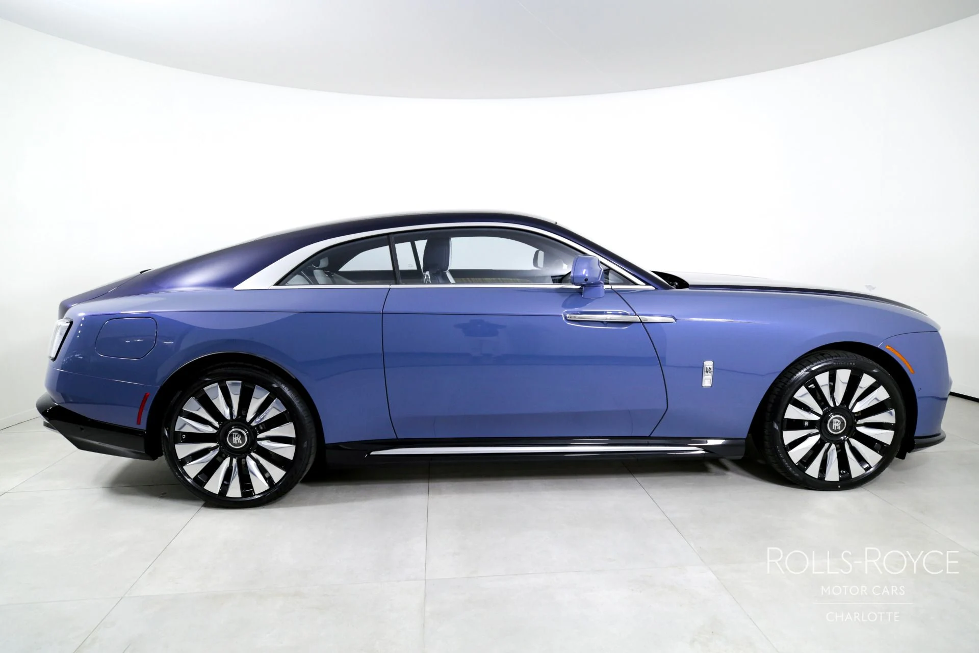 mph009_450461460_Used_2024_Rolls_Royce_Spectre_1714171108_ef03775eba