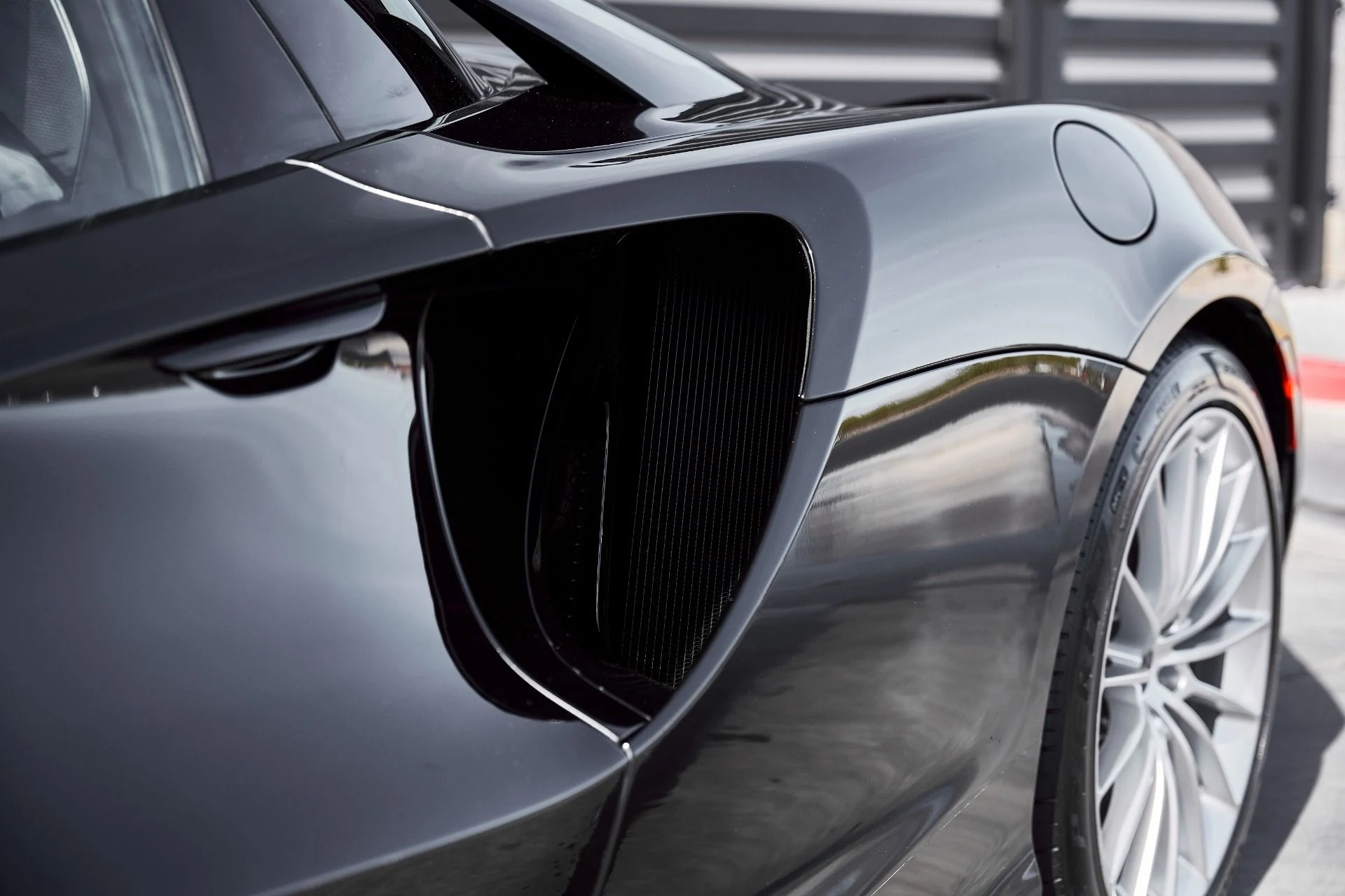 mph009_451185965_Used_2025_Mc_Laren_Artura_Performance_1772246870_4e4a63aabd