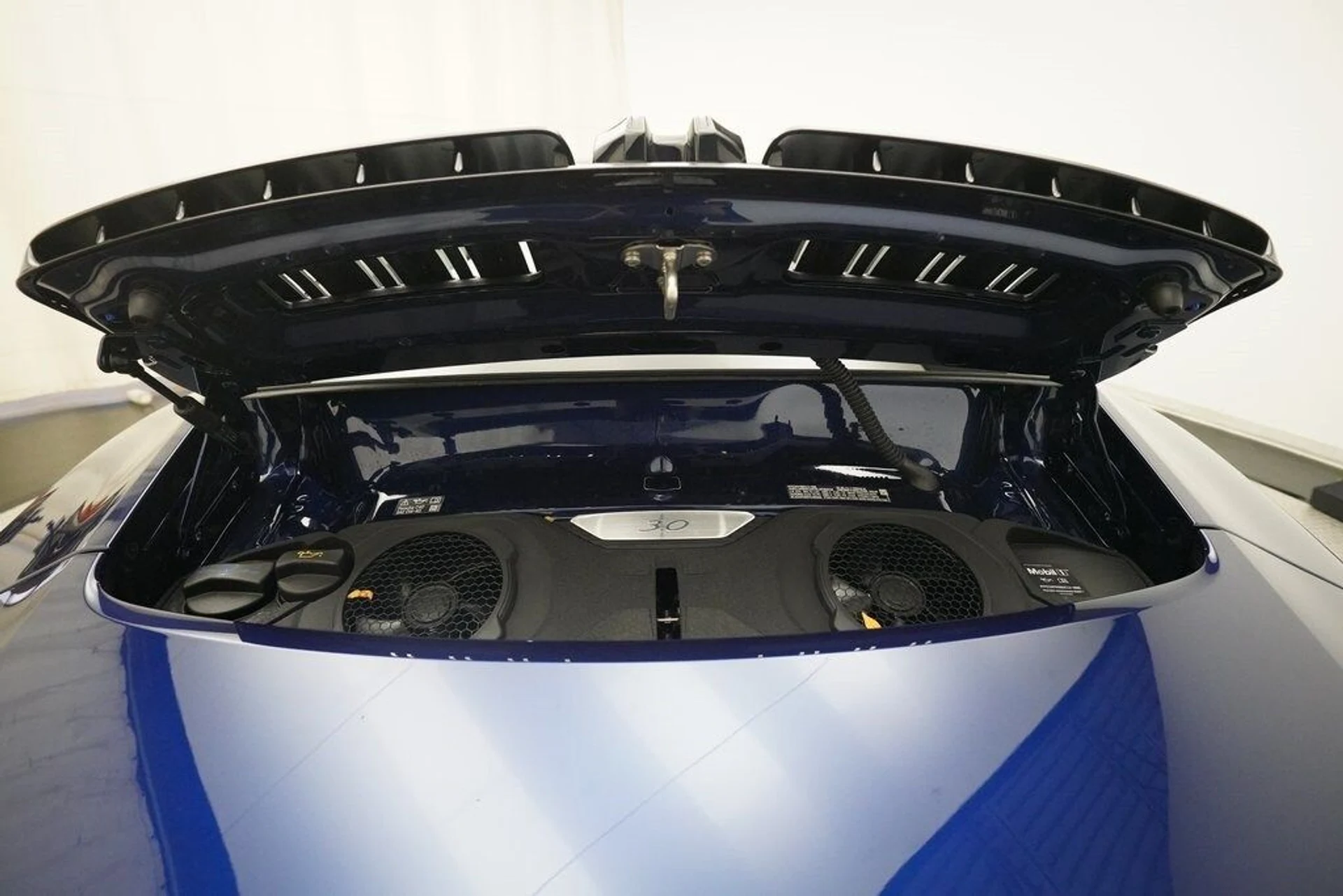 mph009_451883764_3d68af064480f8a5bfb6ba13a5695aa6x_fe8de36cd4