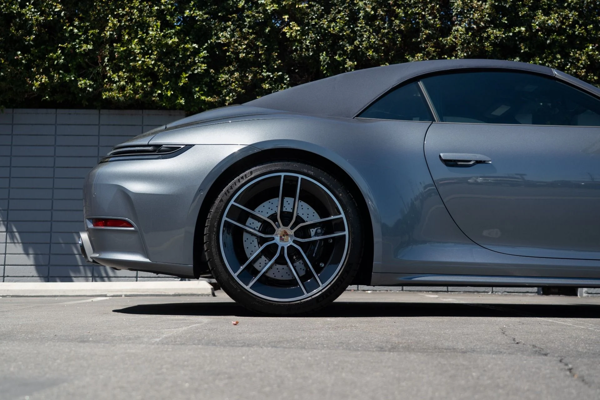 mph009_457647337_Used_2025_Porsche_911_Carrera_S_1757361864_74bab4f043