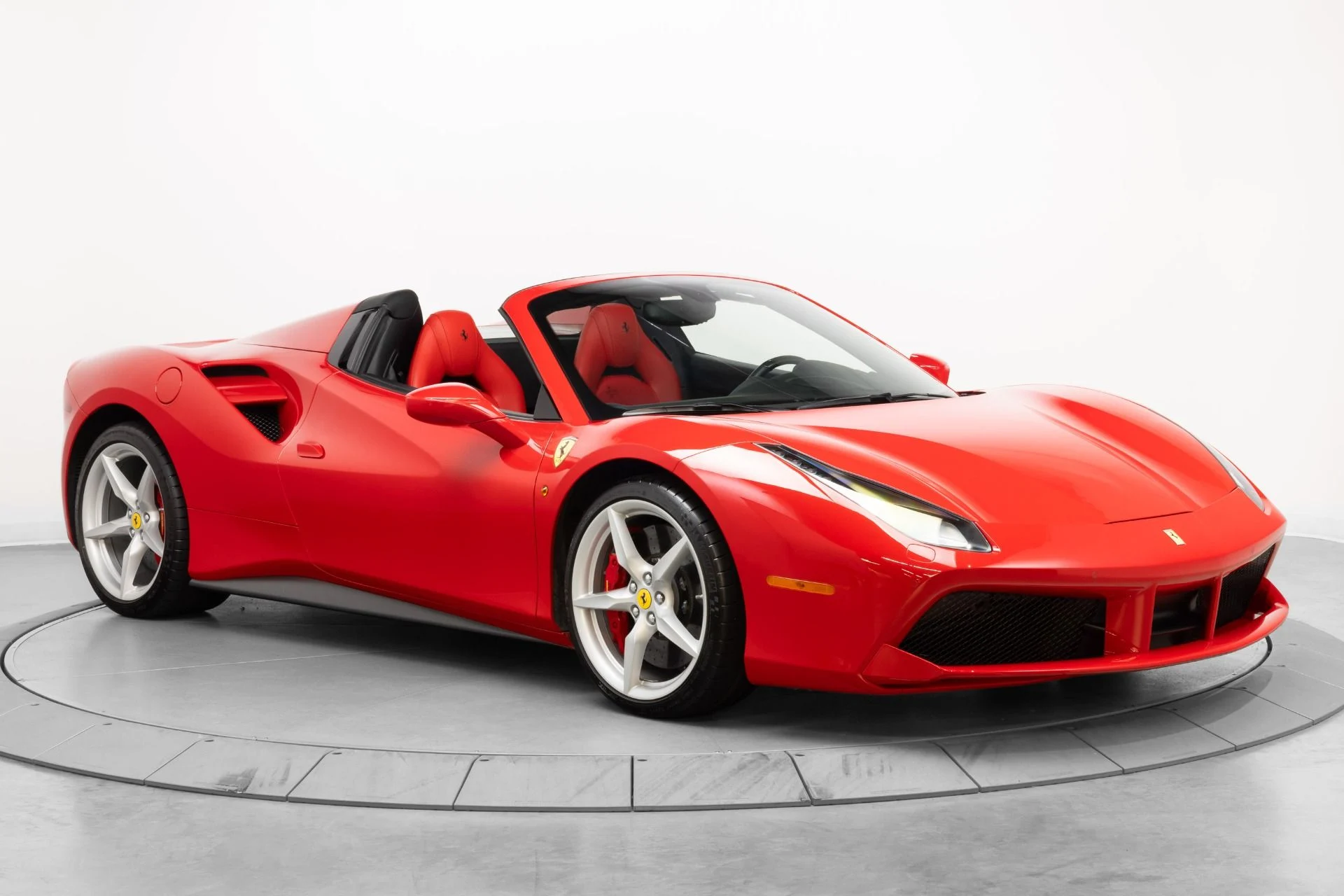 mph009_465737531_Used_2017_Ferrari_488_Spider_1782928038_b83dc674af