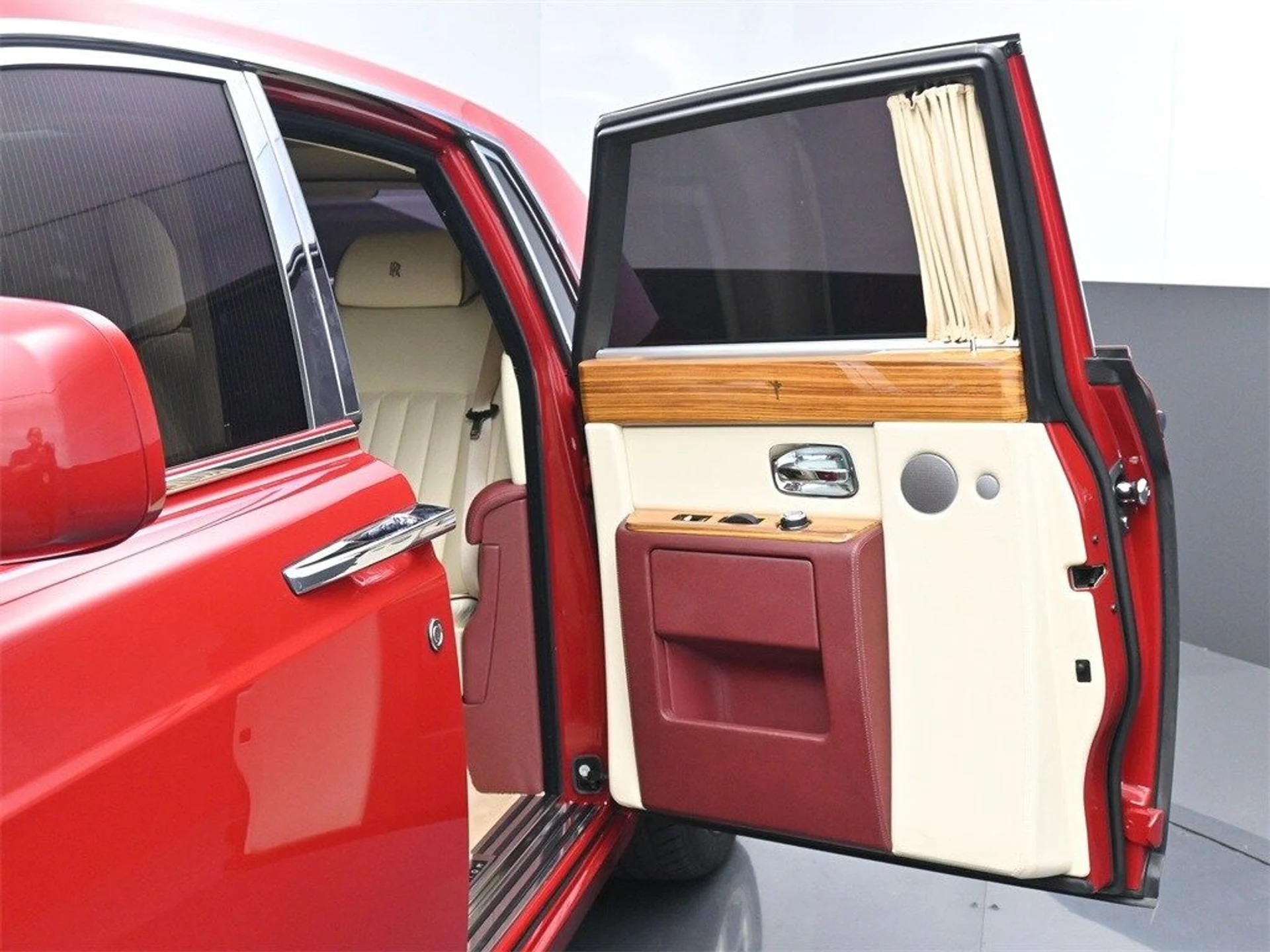 mph009_466876043_4f5f7f212f159751383309967e0897aex_178adb0ab4