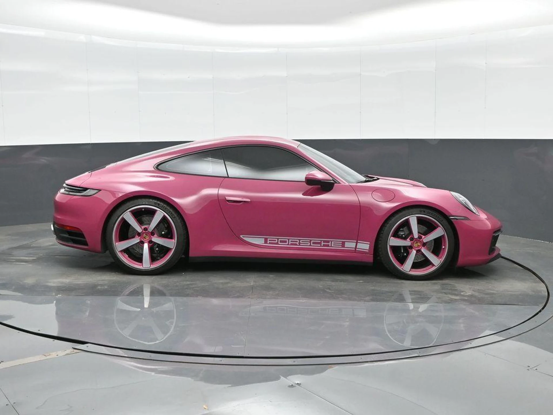 mph009_469151318_Q242_Btkx_Y4t_Pl2m_RW_24hm_QOY_4_M_6a0204781c