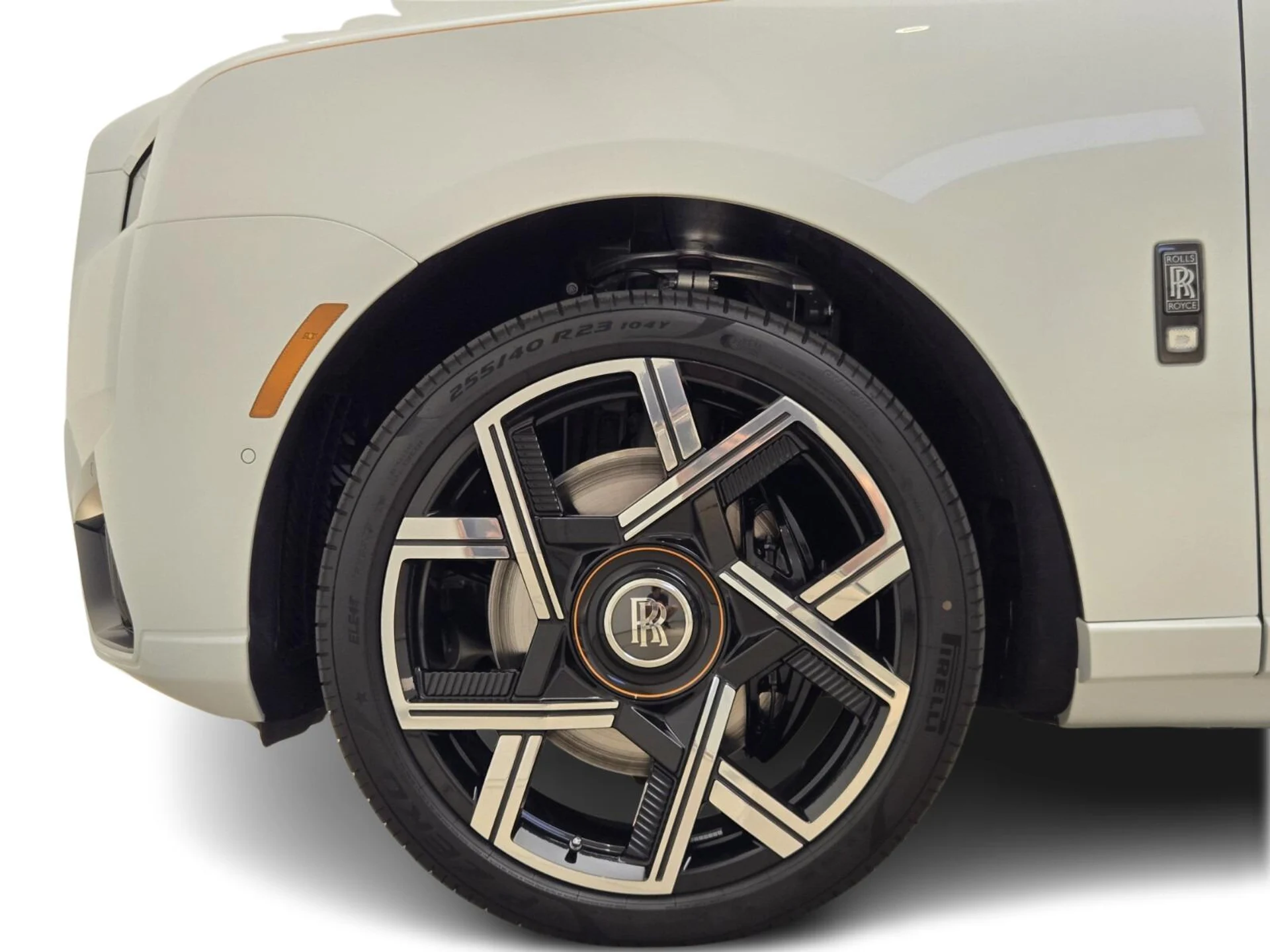 mph009_474331114_New_2026_Rolls_Royce_Cullinan_1761025718_e0f7168593