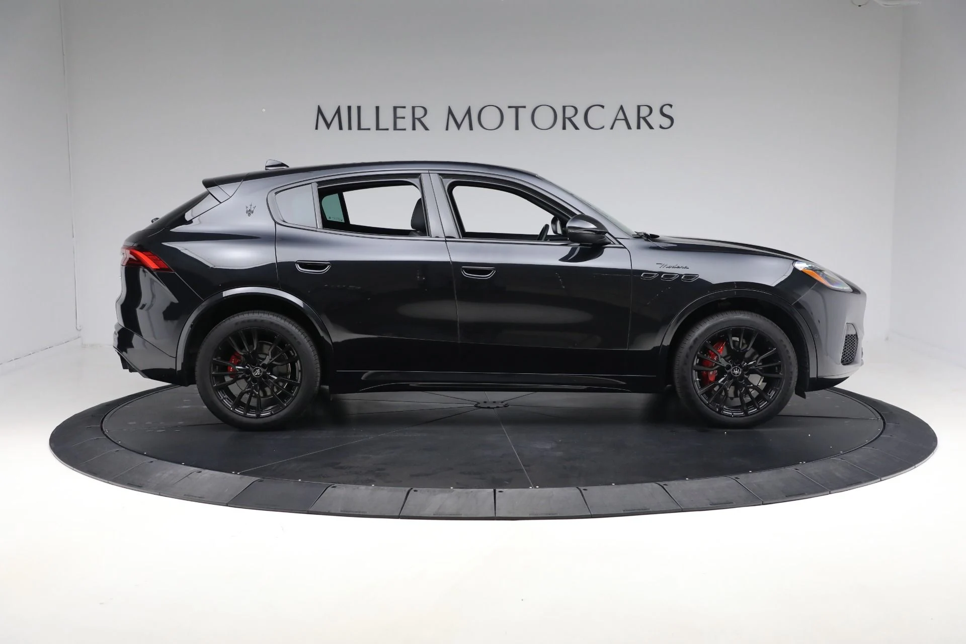 mph009_475914417_New_2025_Maserati_Grecale_Modena_3067989ce2