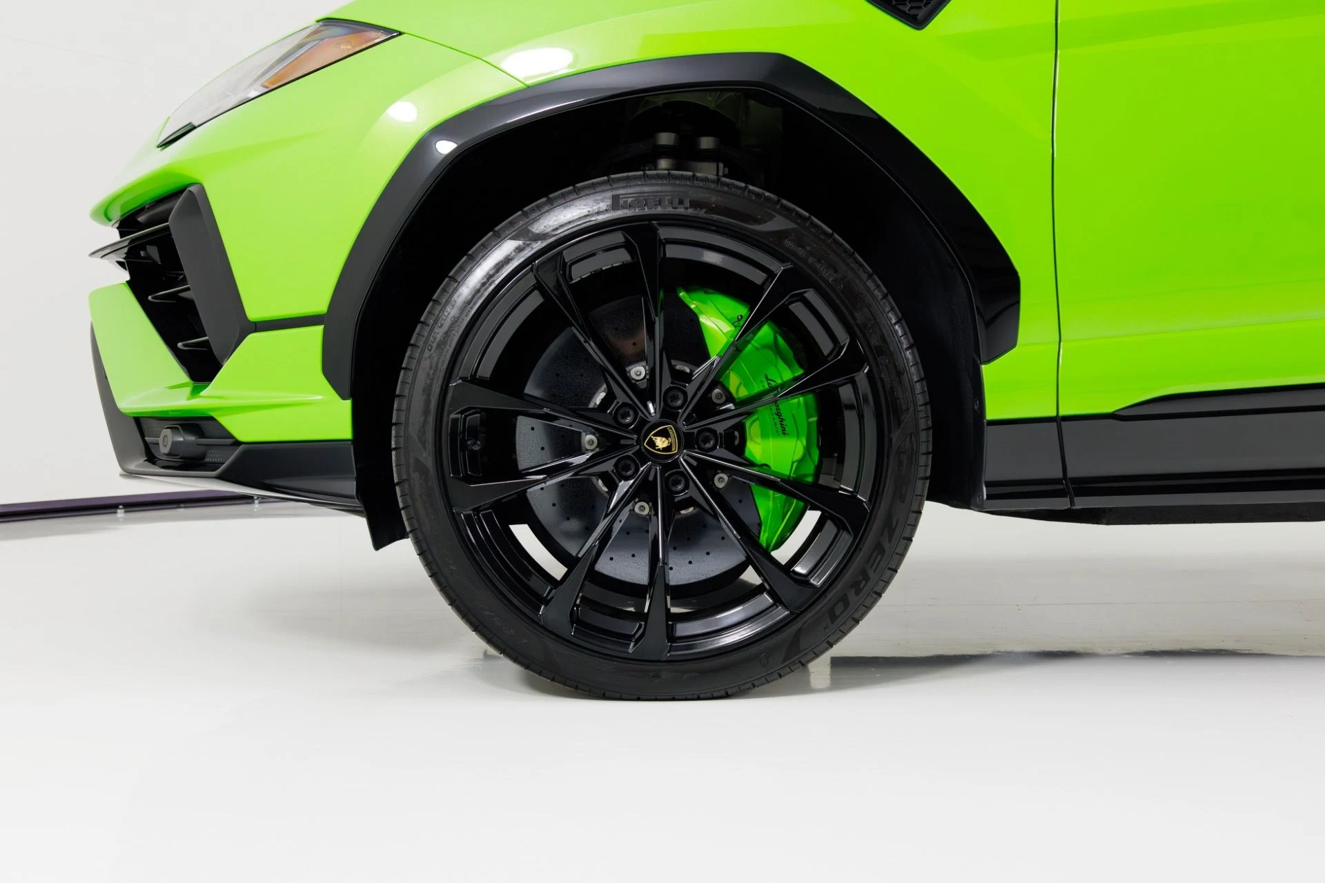 mph009_491190905_Used_2023_Lamborghini_Urus_S_1769555052_fbc7ee692a