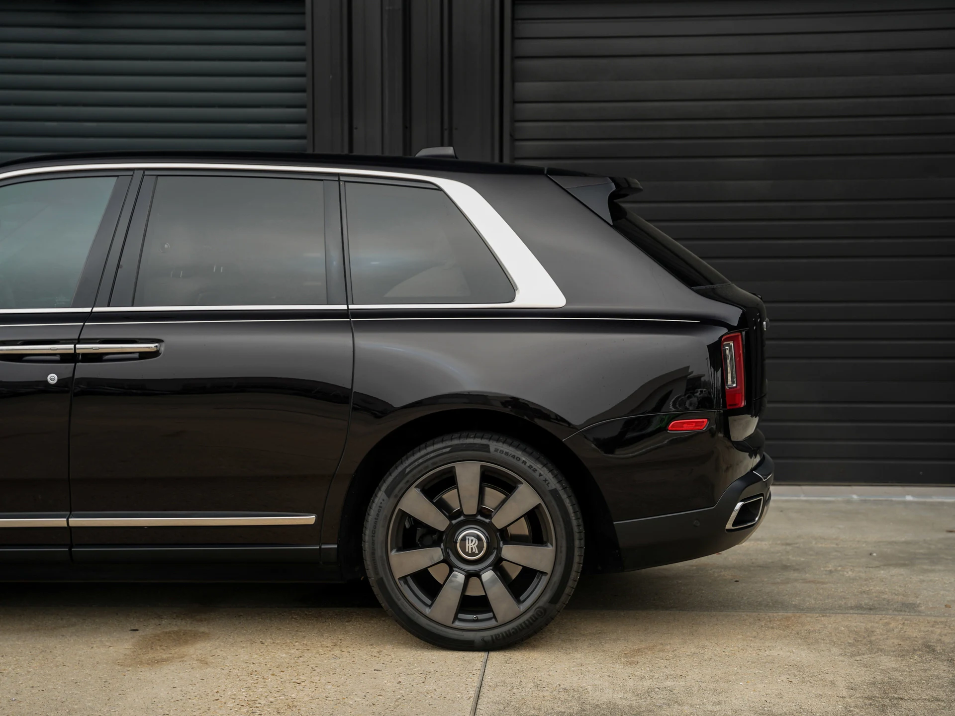 mph009_498976629_10_7739521c03